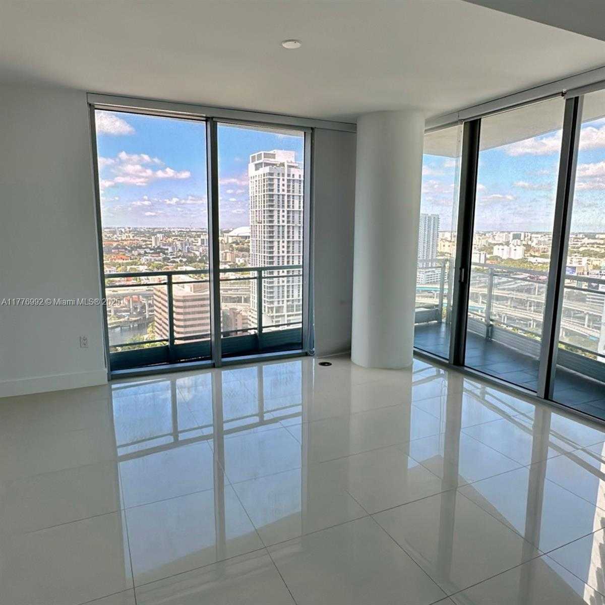 Small Image of 92 SOUTH WEST 3RD ST #2910, Miami Number 4