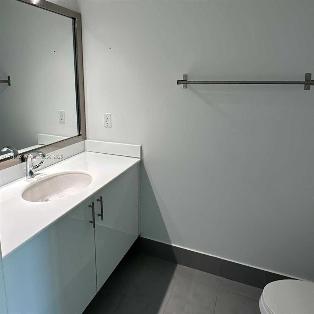 Small Image of 92 SOUTH WEST 3RD ST #2910, Miami Number 7