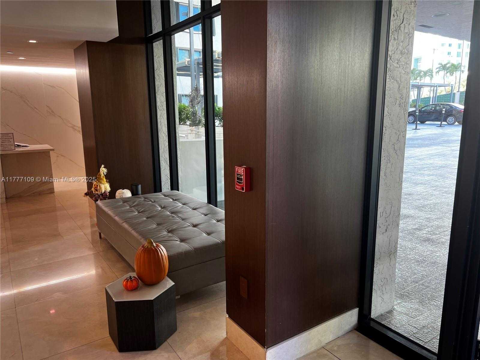 Small Image of 540 BRICKELL KEY DR #1226, Miami Number 14