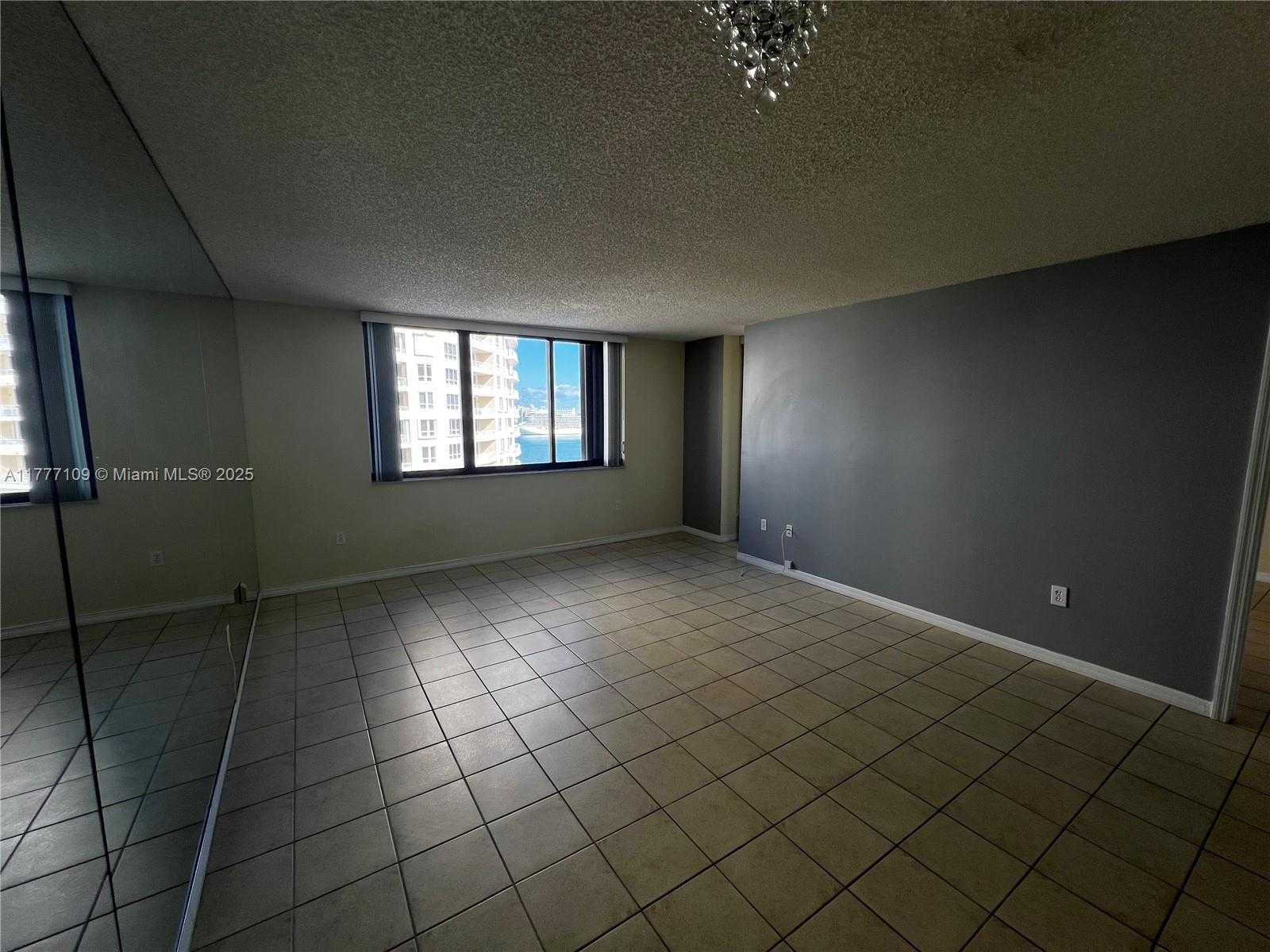Small Image of 540 BRICKELL KEY DR #1226, Miami Number 29