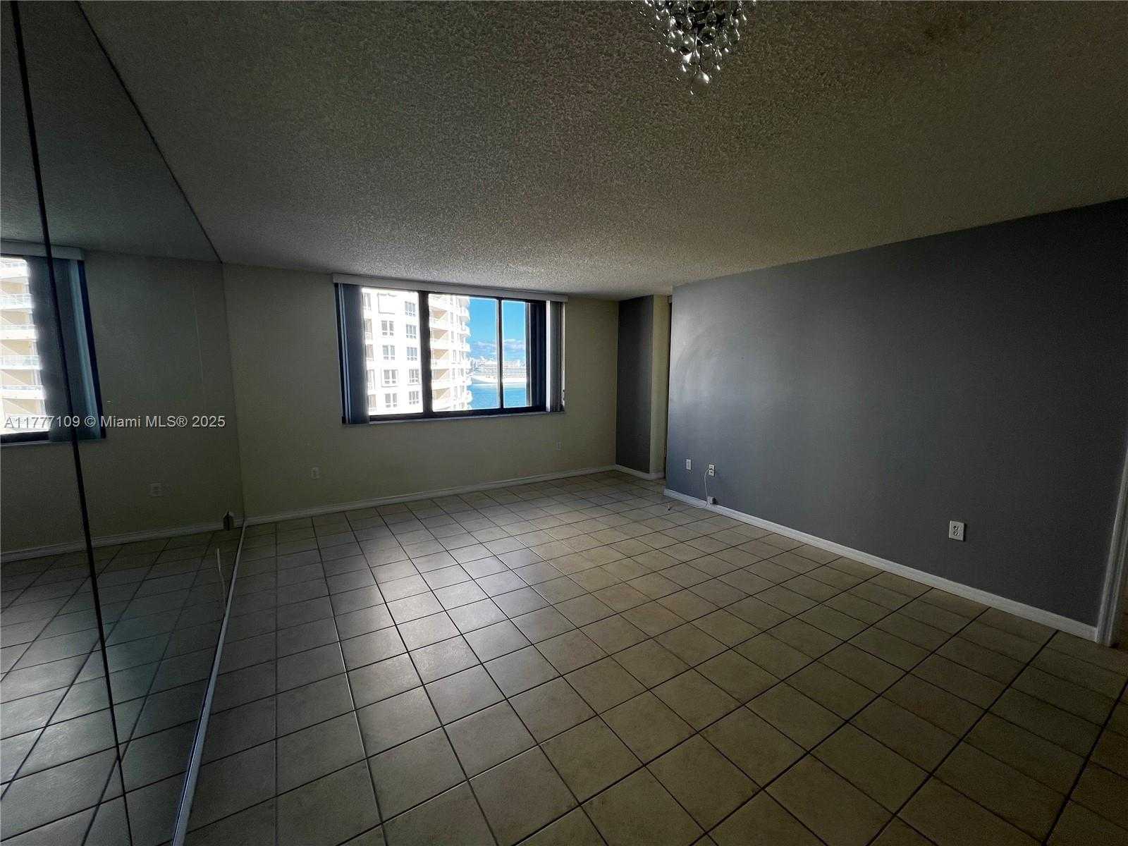 Small Image of 540 BRICKELL KEY DR #1226, Miami Number 30