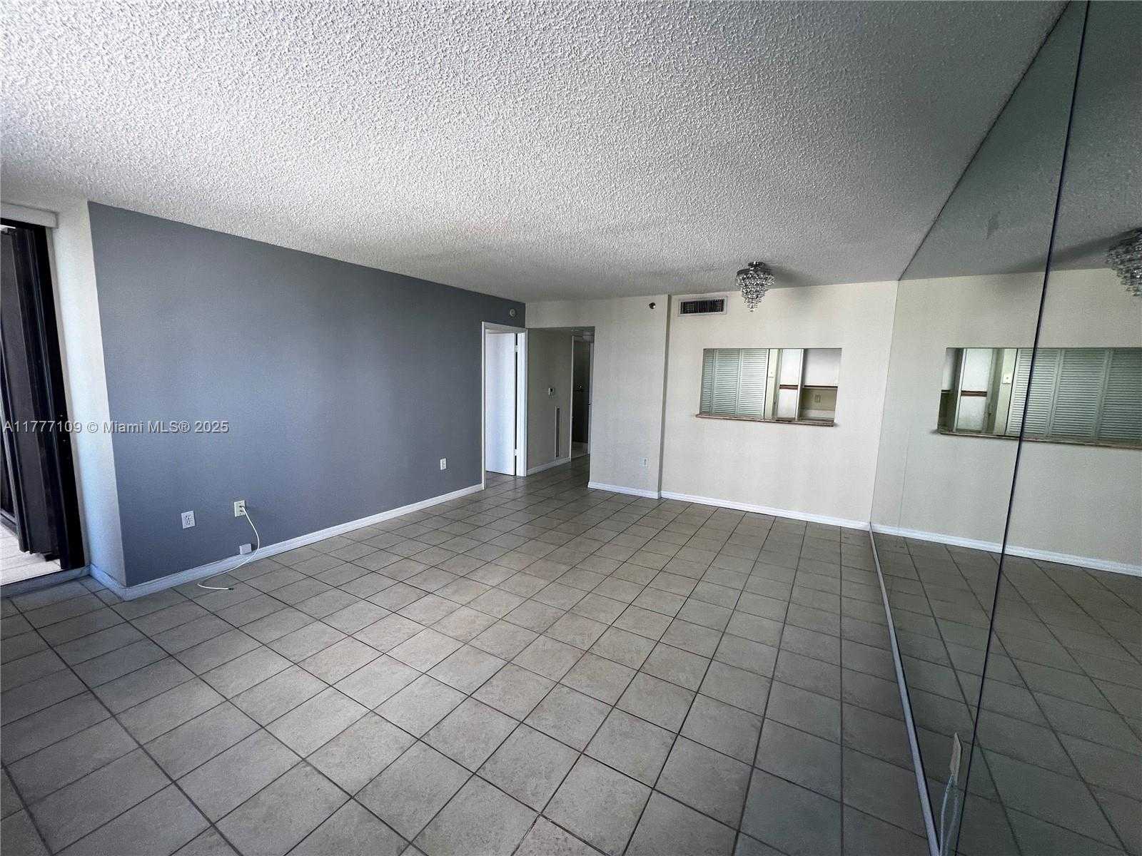 Small Image of 540 BRICKELL KEY DR #1226, Miami Number 31