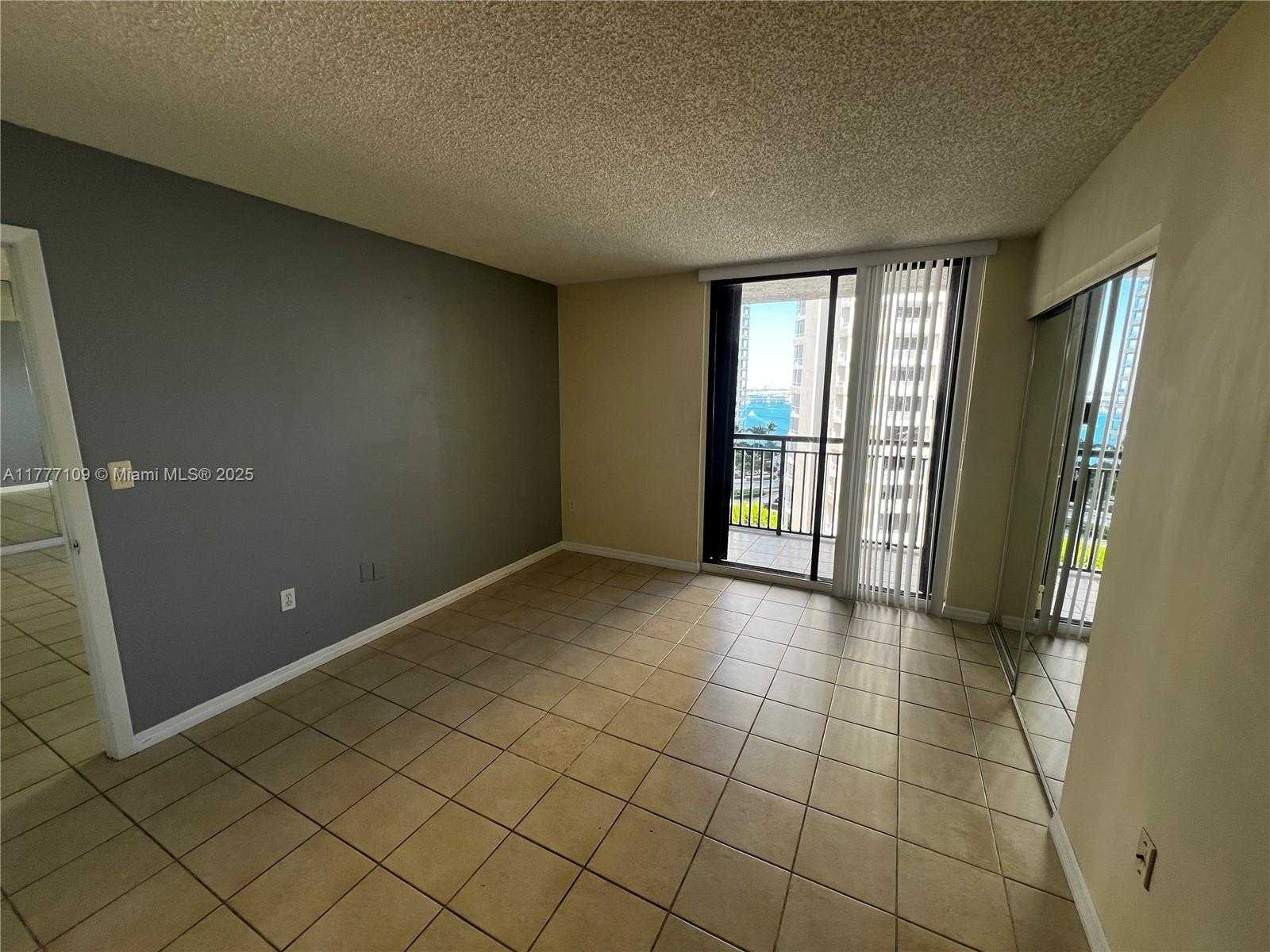 Small Image of 540 BRICKELL KEY DR #1226, Miami Number 36
