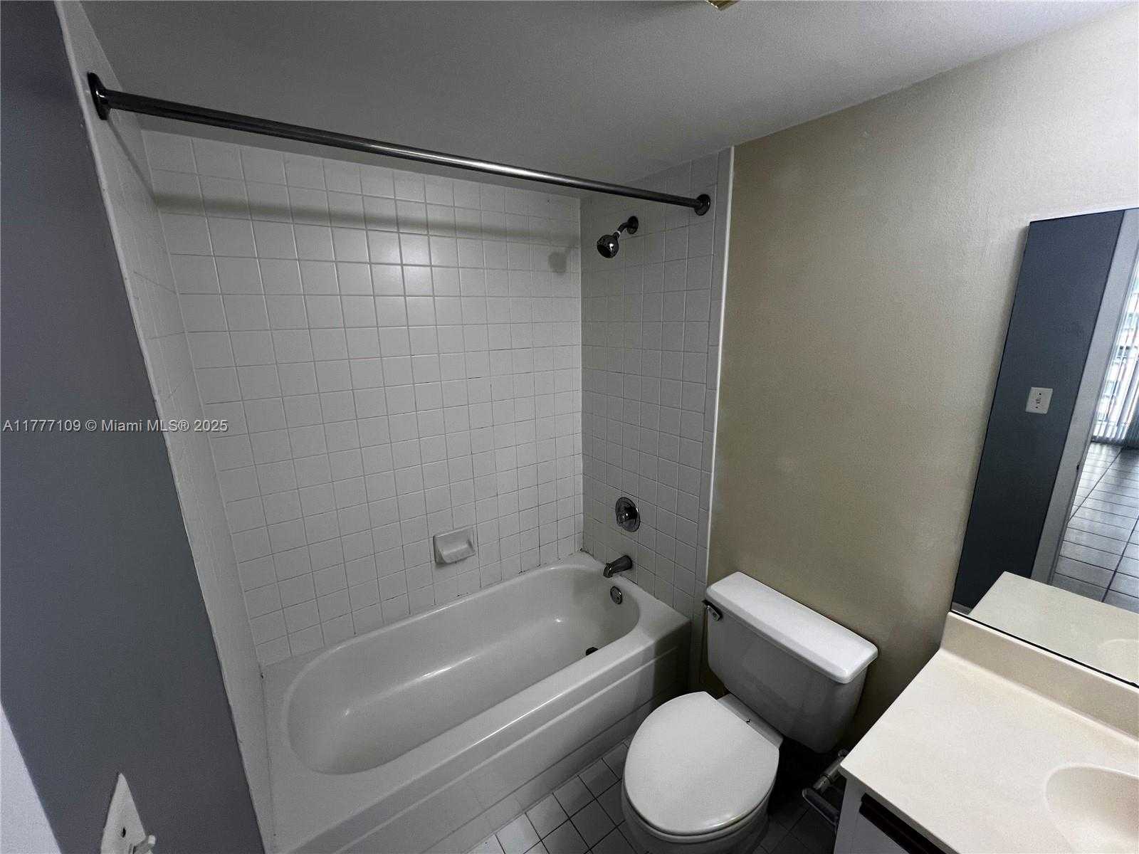 Small Image of 540 BRICKELL KEY DR #1226, Miami Number 39