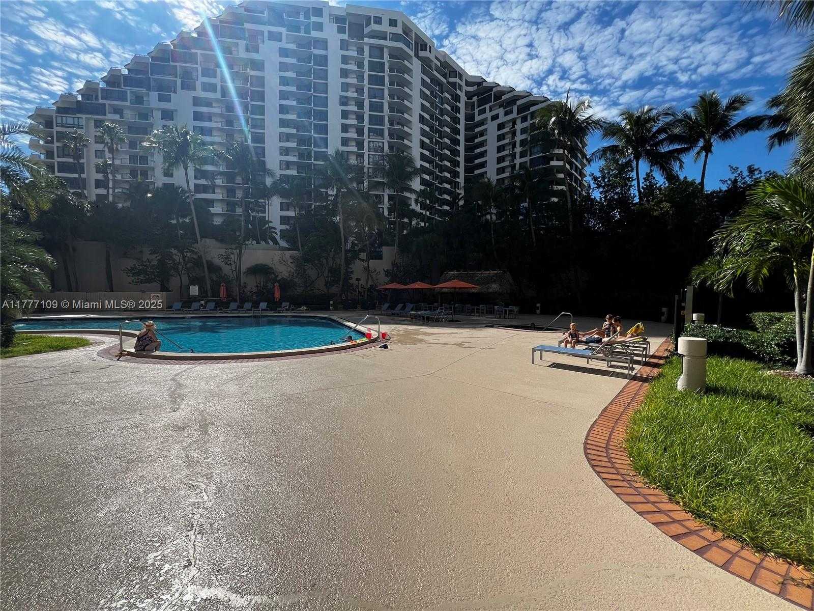Small Image of 540 BRICKELL KEY DR #1226, Miami Number 47