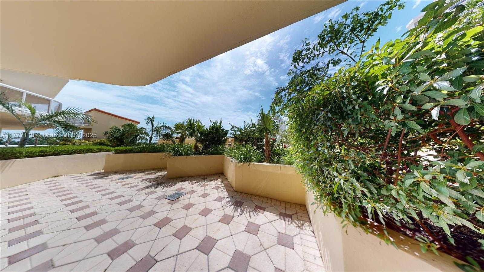 Small Image of 20191 EAST COUNTRY CLUB DR #408, Aventura Number 2