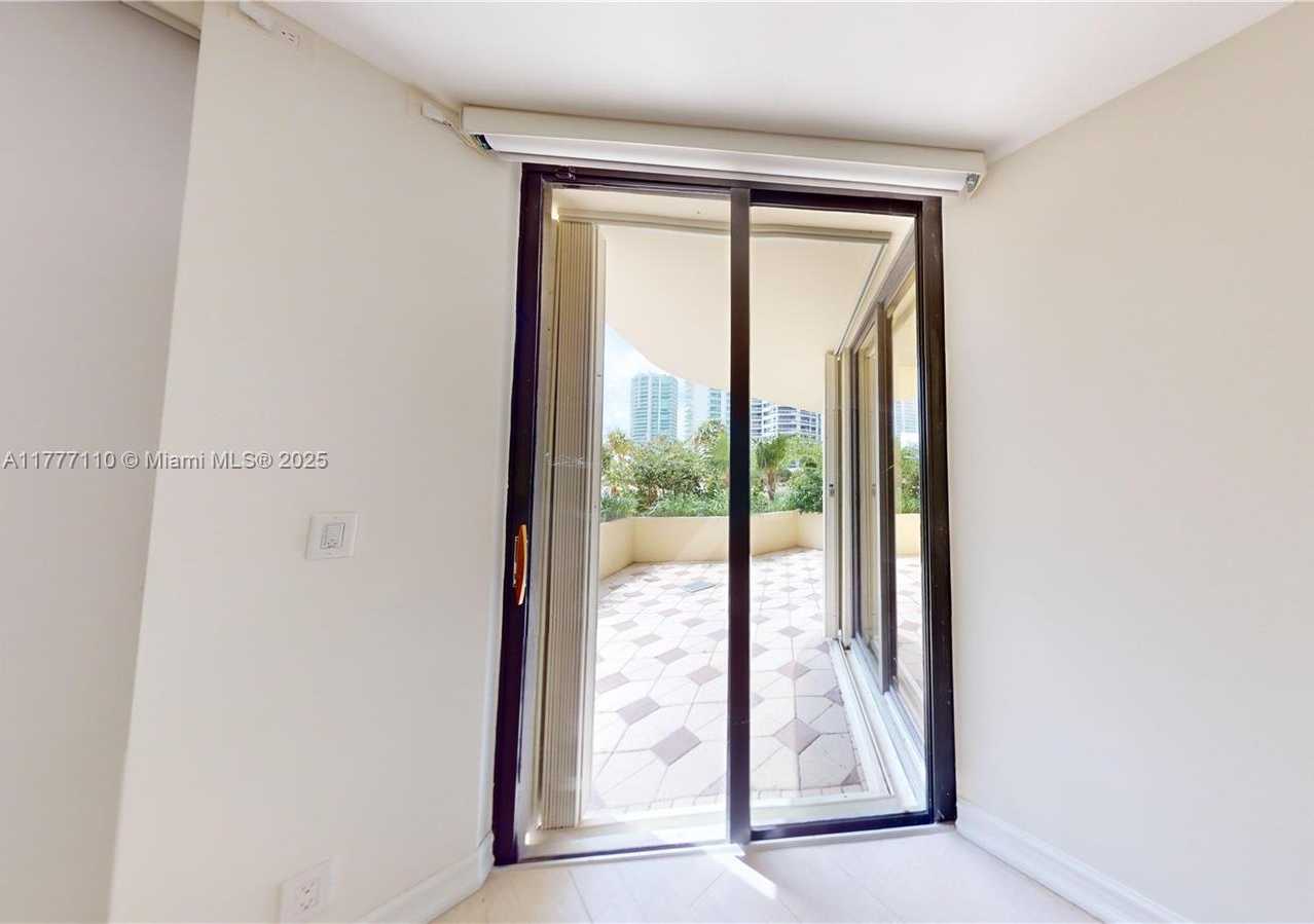 Small Image of 20191 EAST COUNTRY CLUB DR #408, Aventura Number 28