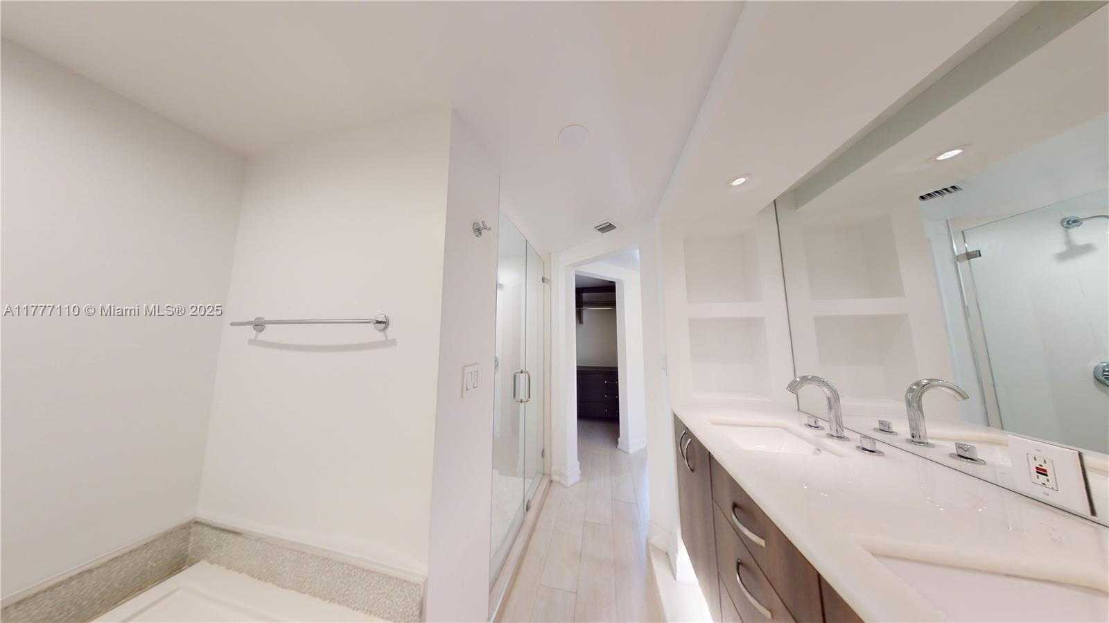 Small Image of 20191 EAST COUNTRY CLUB DR #408, Aventura Number 34