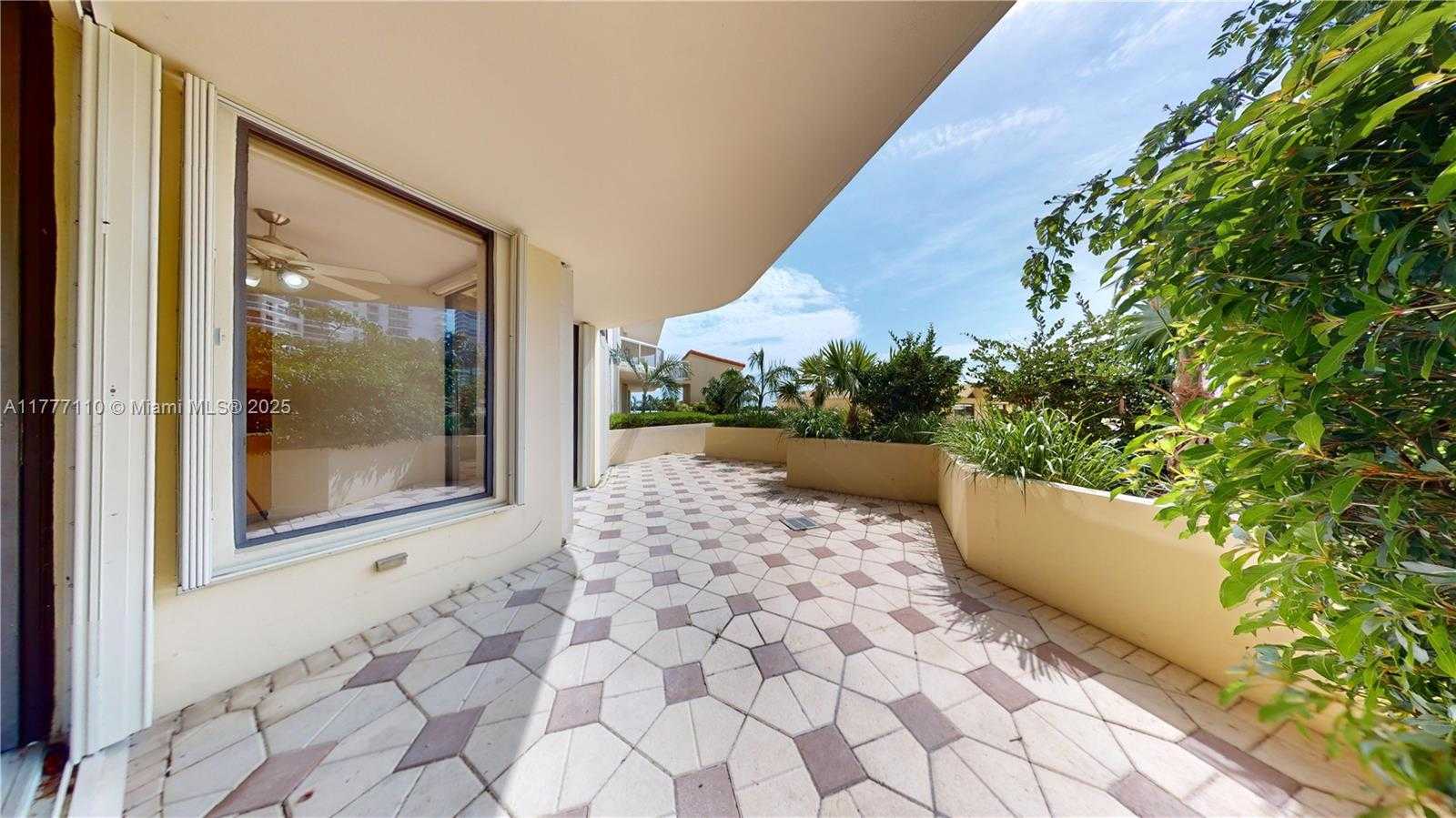 Small Image of 20191 EAST COUNTRY CLUB DR #408, Aventura Number 4