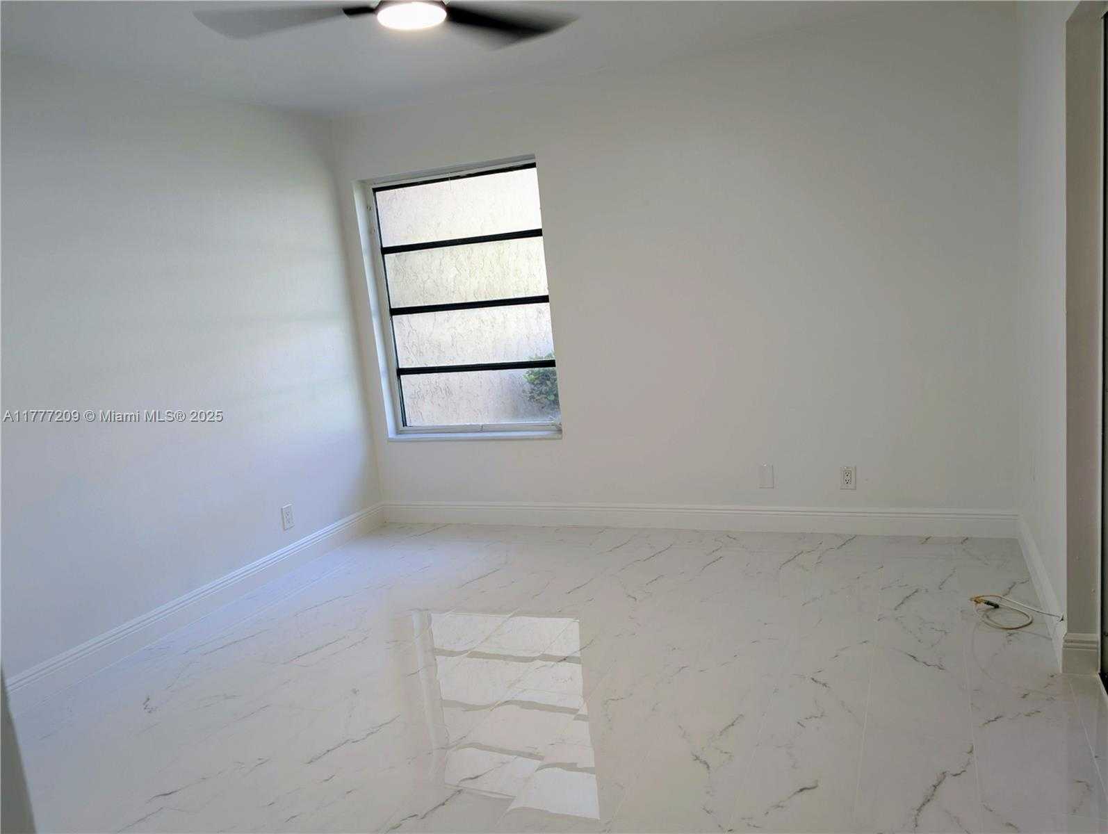 Small Image of 200 JACARANDA COUNTRY CLUB DR #6A, Plantation Number 10