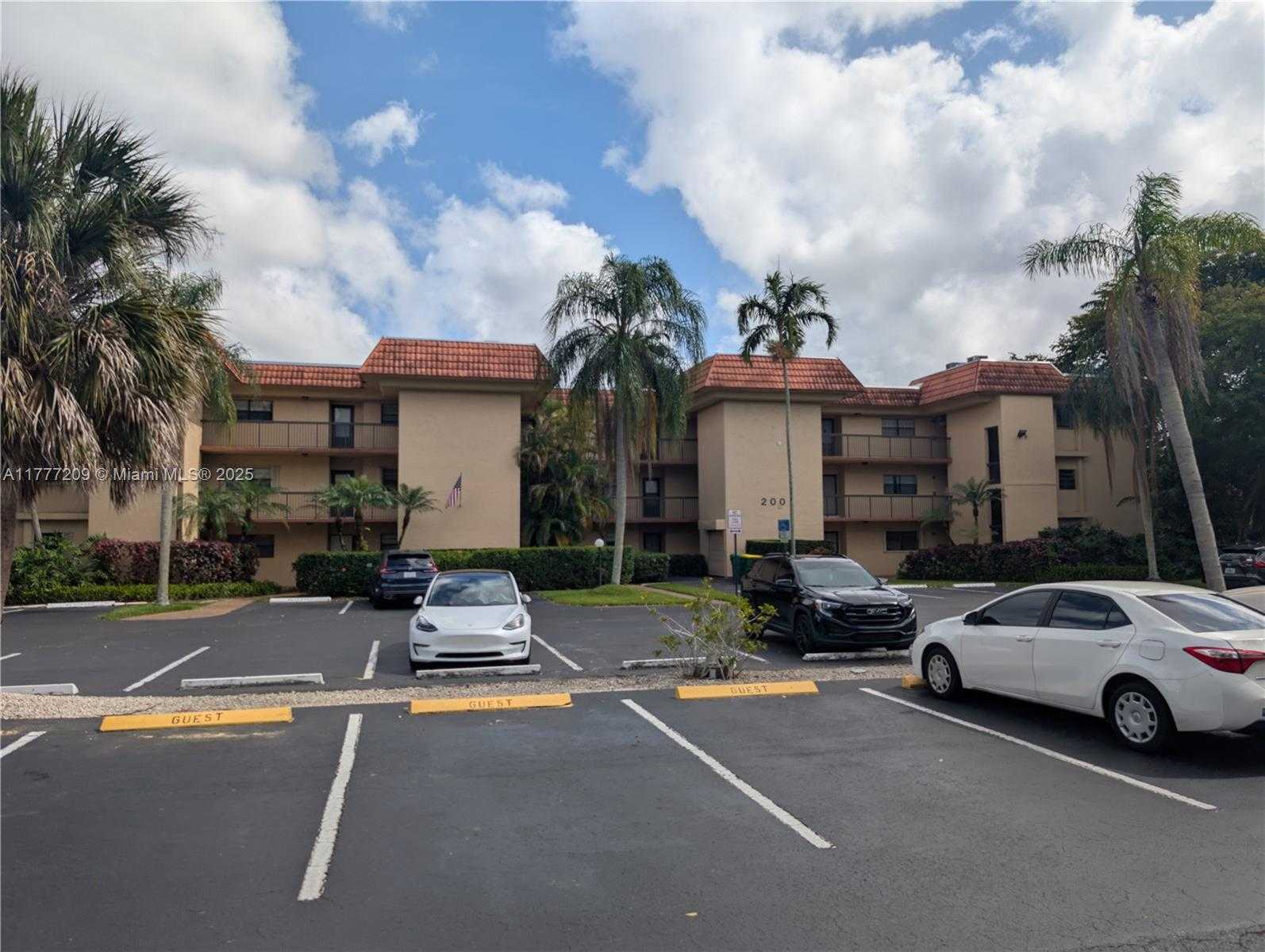 Small Image of 200 JACARANDA COUNTRY CLUB DR #6A, Plantation Number 23