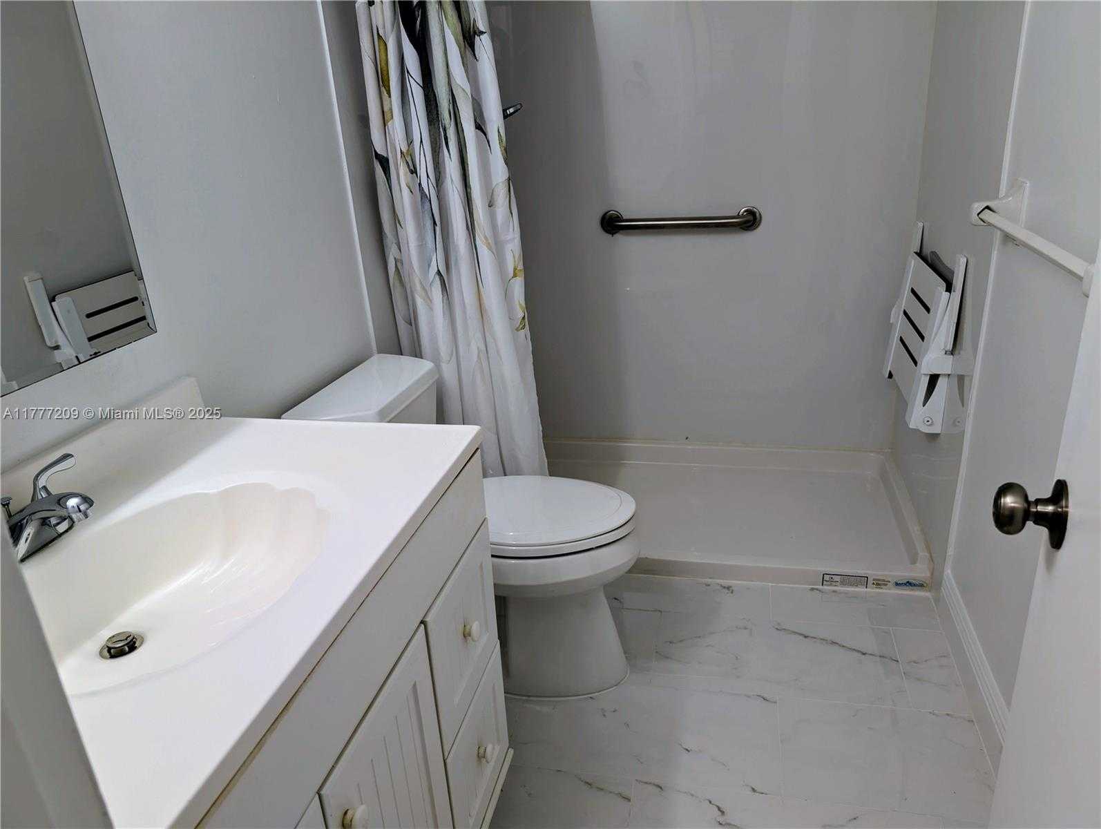 Small Image of 200 JACARANDA COUNTRY CLUB DR #6A, Plantation Number 7
