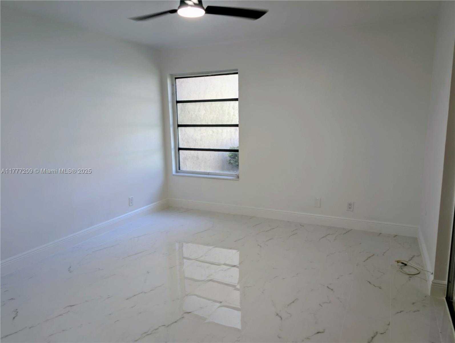 Small Image of 200 JACARANDA COUNTRY CLUB DR #6A, Plantation Number 9