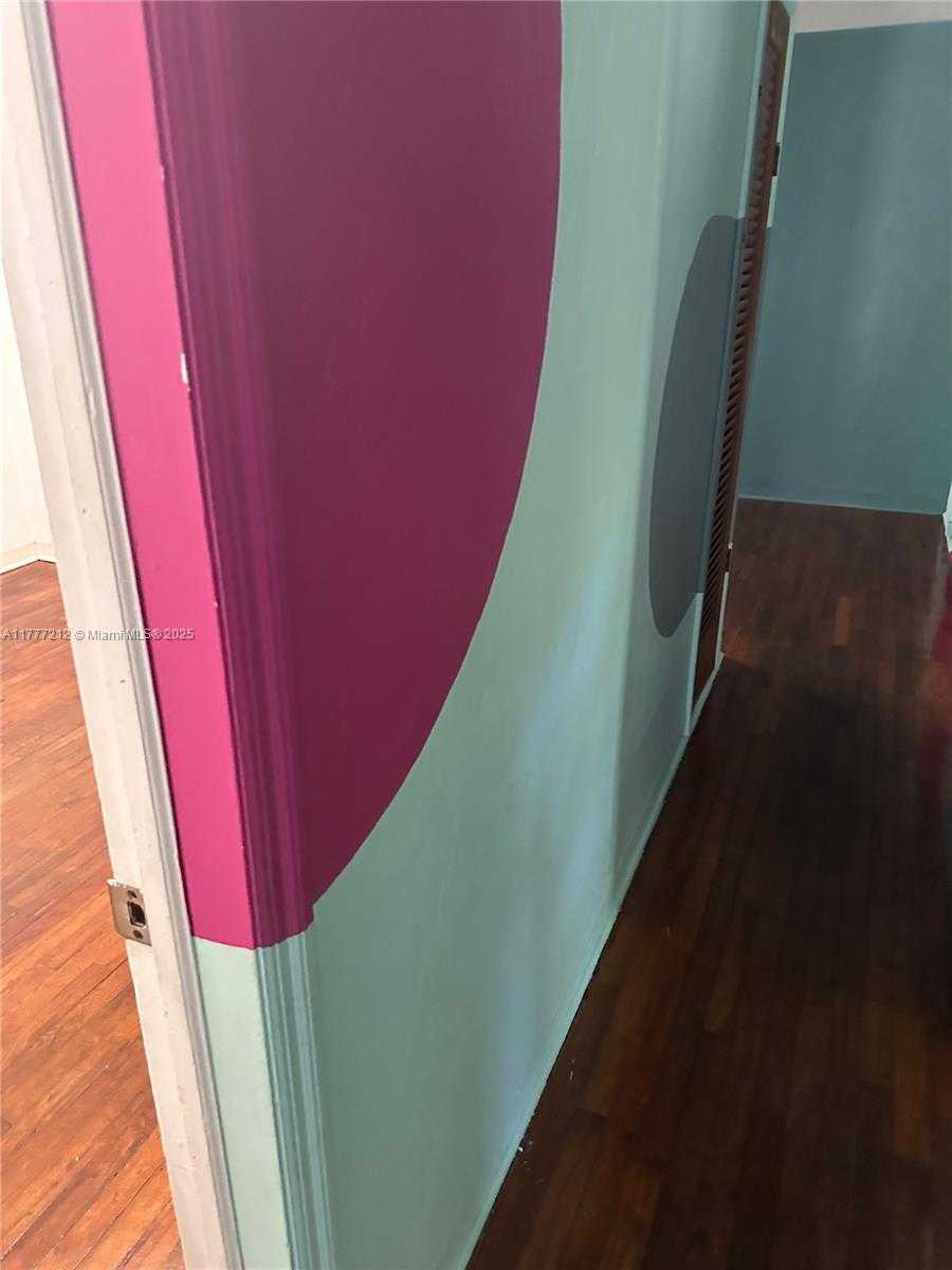Small Image of 2613 INAGUA AVE, Miami Number 13