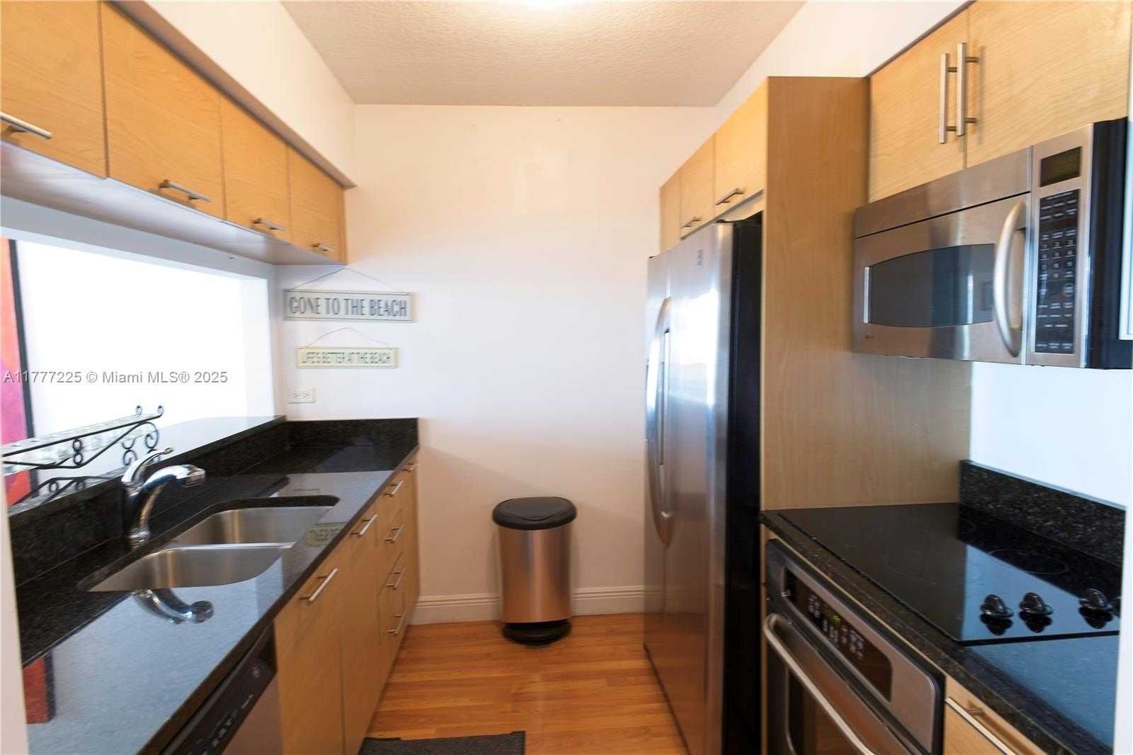 Small Image of 31 SOUTH EAST 5TH ST #1203, Miami Number 11