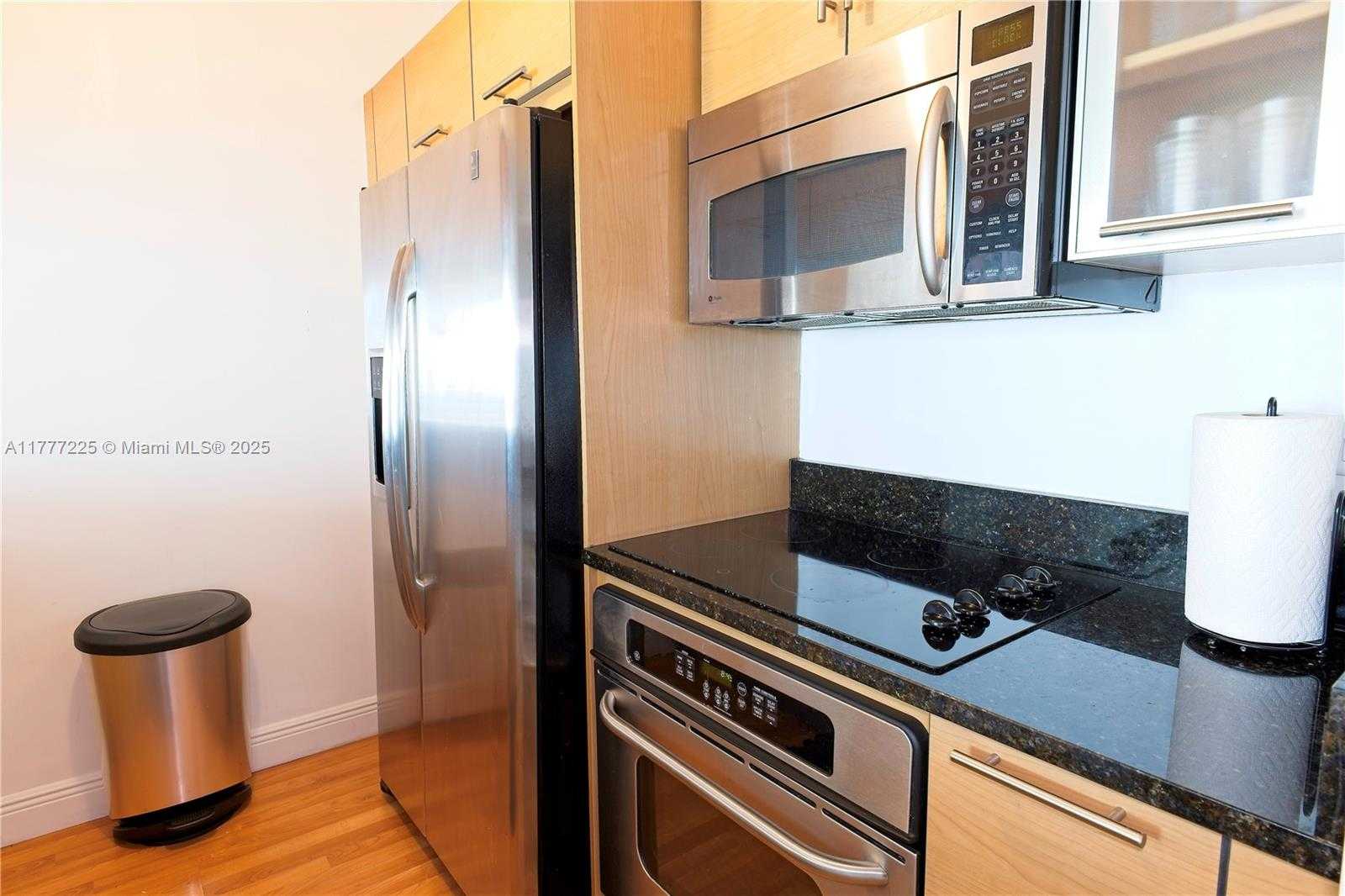 Small Image of 31 SOUTH EAST 5TH ST #1203, Miami Number 12
