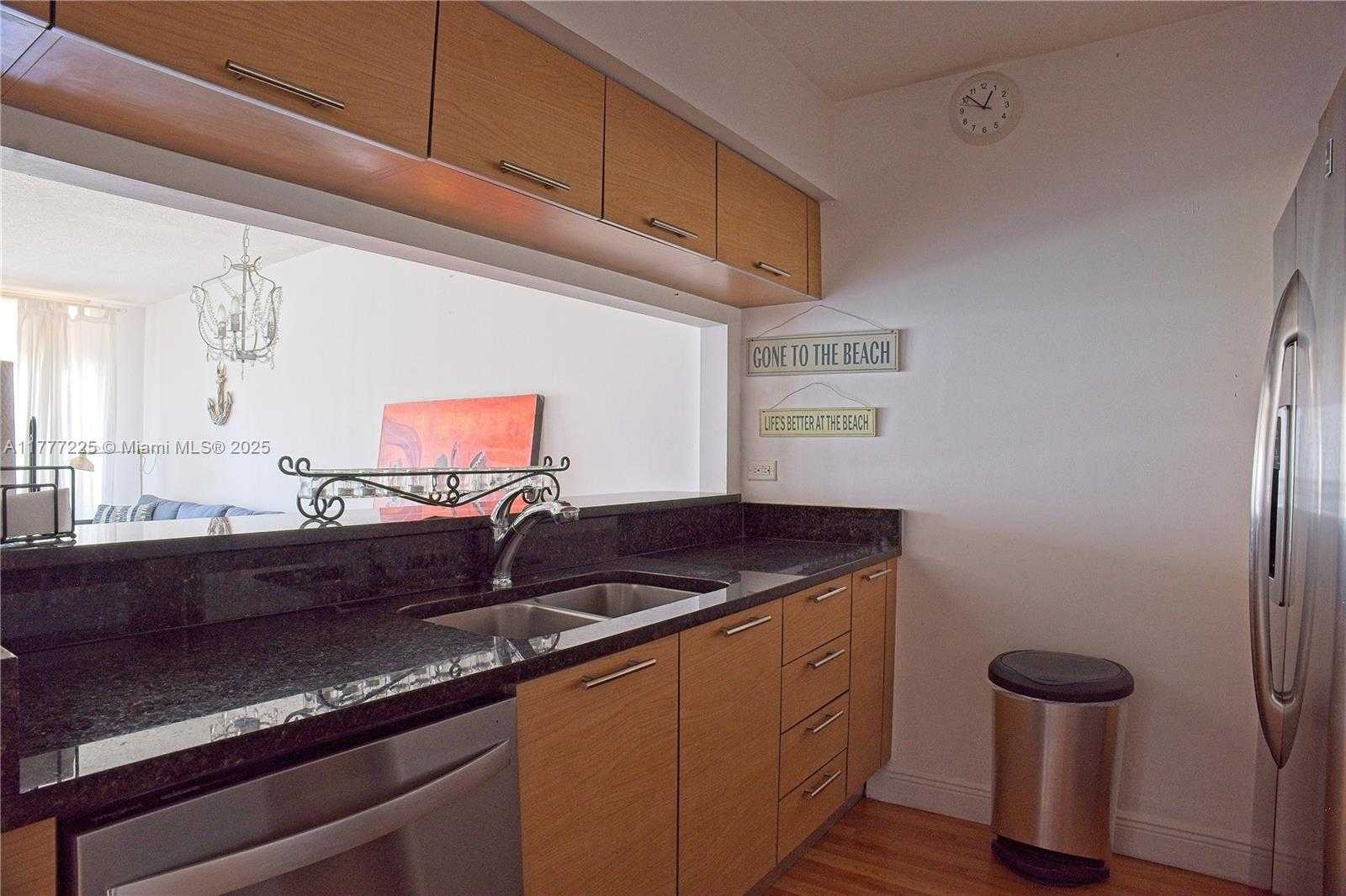 Small Image of 31 SOUTH EAST 5TH #1203, Miami Number 38