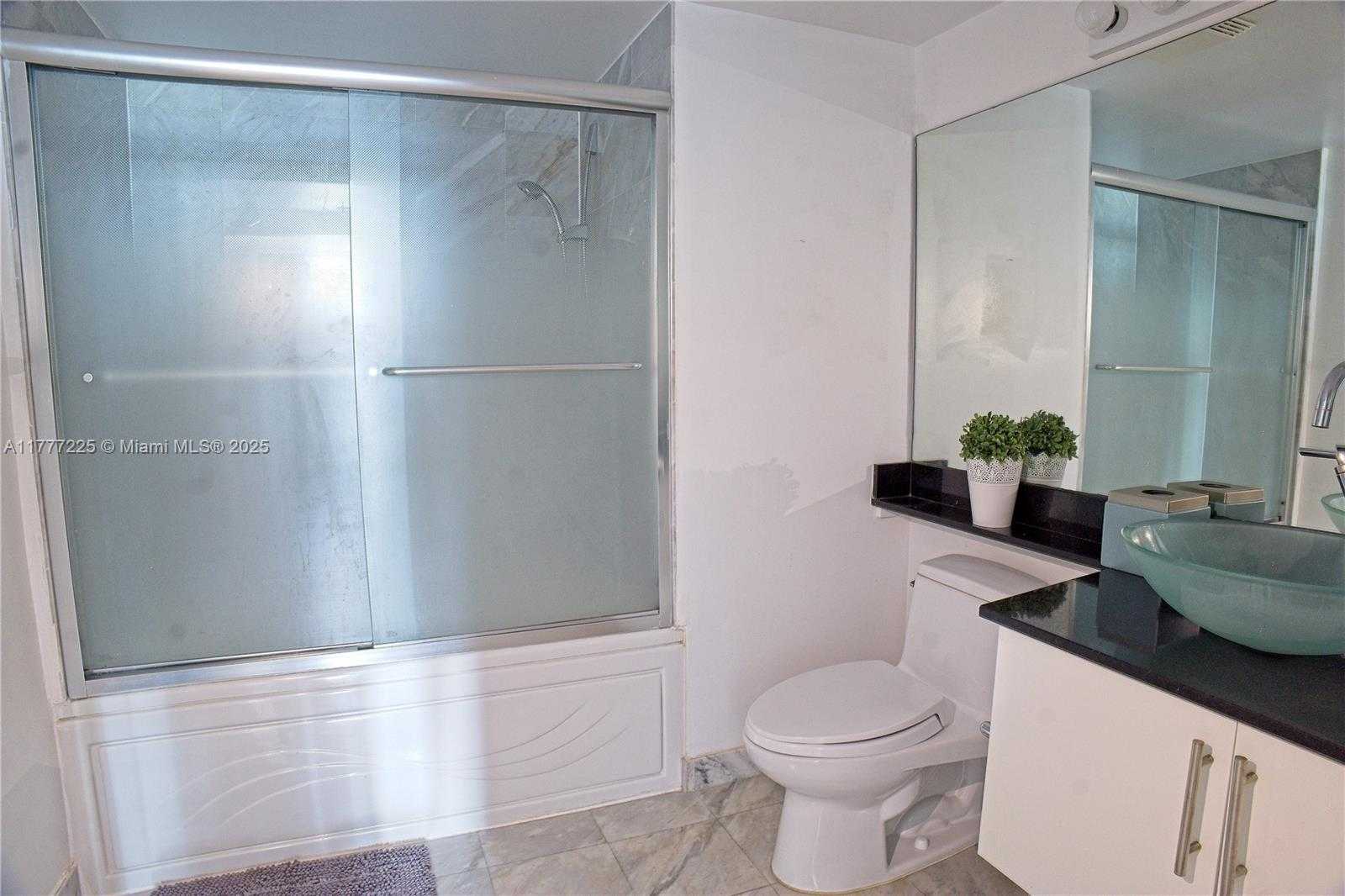 Small Image of 31 SOUTH EAST 5TH #1203, Miami Number 45