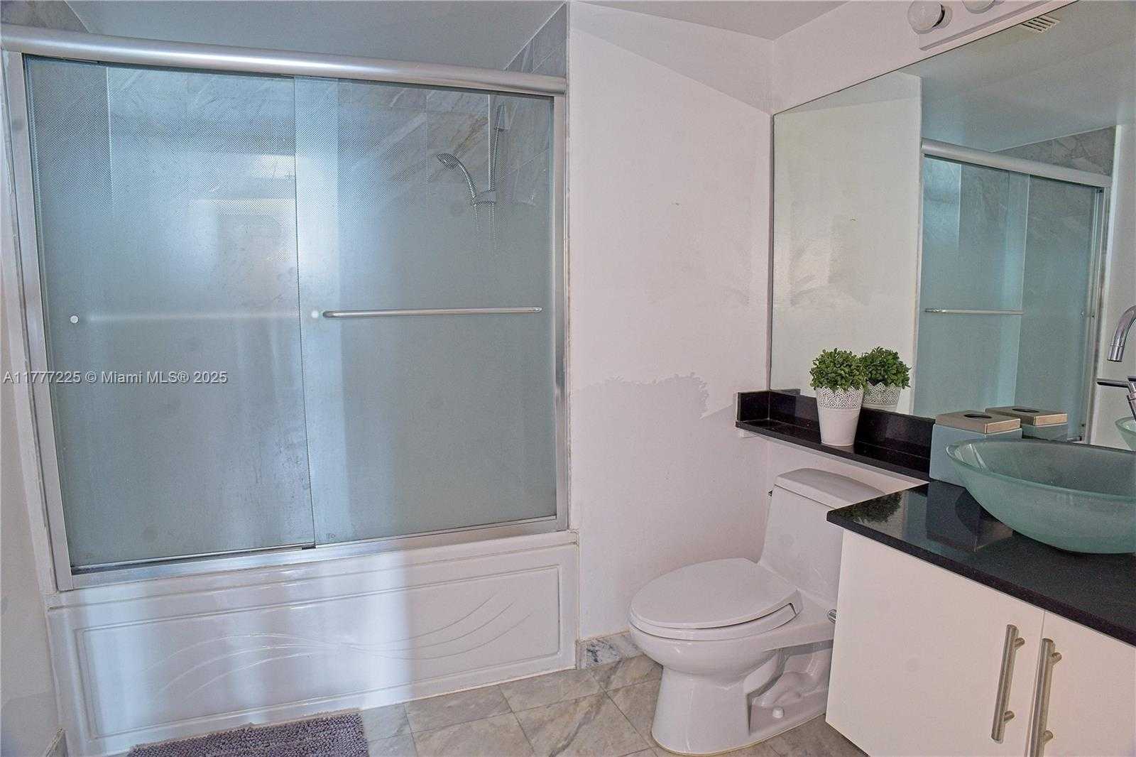 Small Image of 31 SOUTH EAST 5TH #1203, Miami Number 46