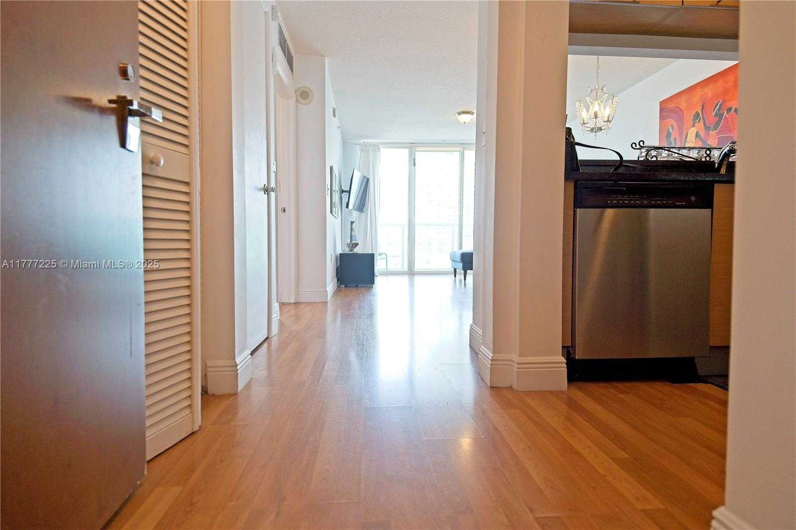 Small Image of 31 SOUTH EAST 5TH ST #1203, Miami Number 5