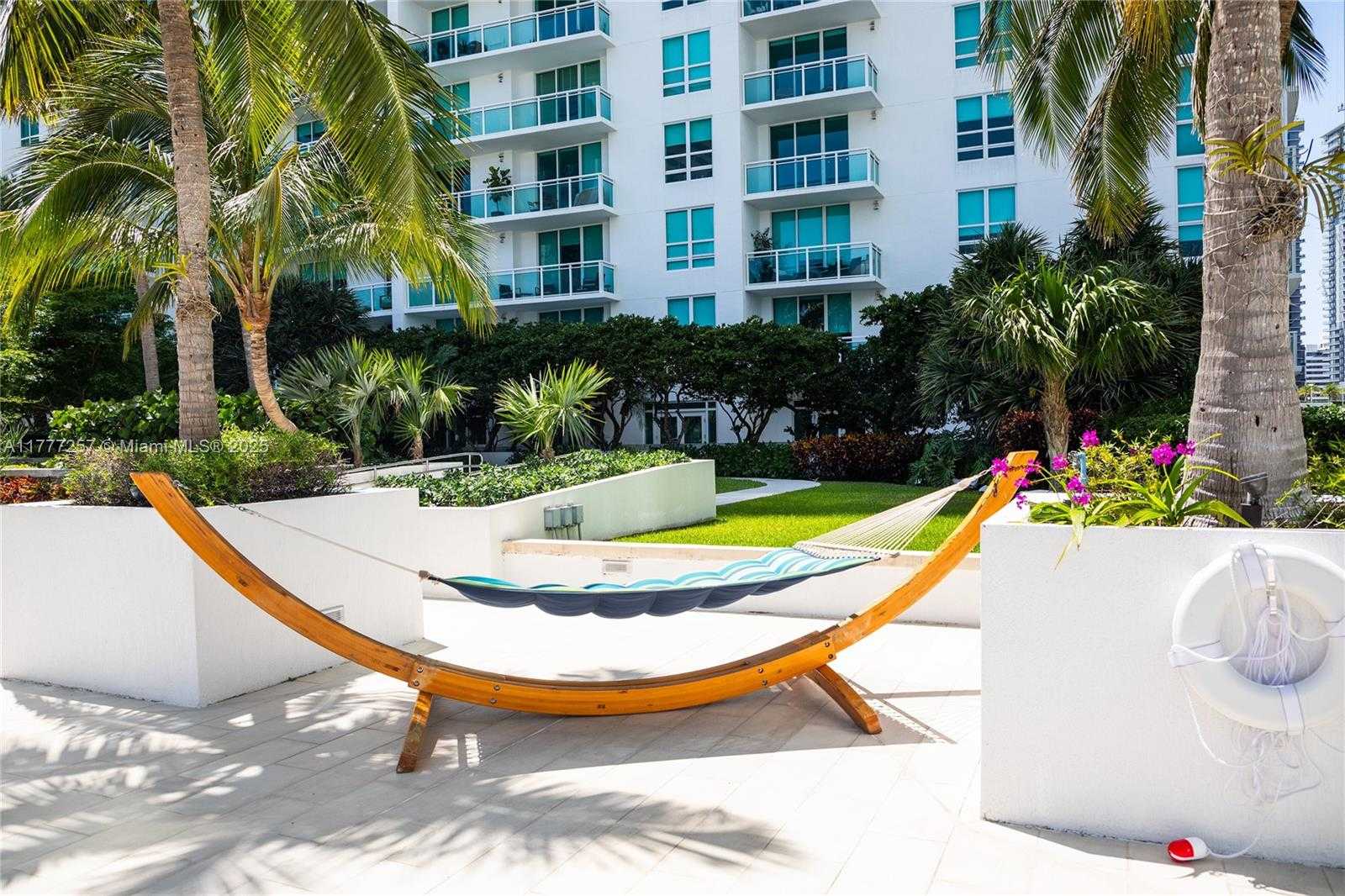 Small Image of 950 BRICKELL BAY DR #1504, Miami Number 13