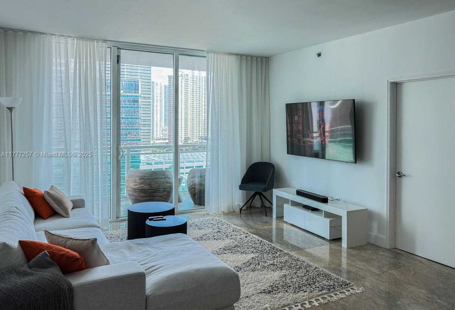 Small Image of 950 BRICKELL BAY DR #1504, Miami Number 3