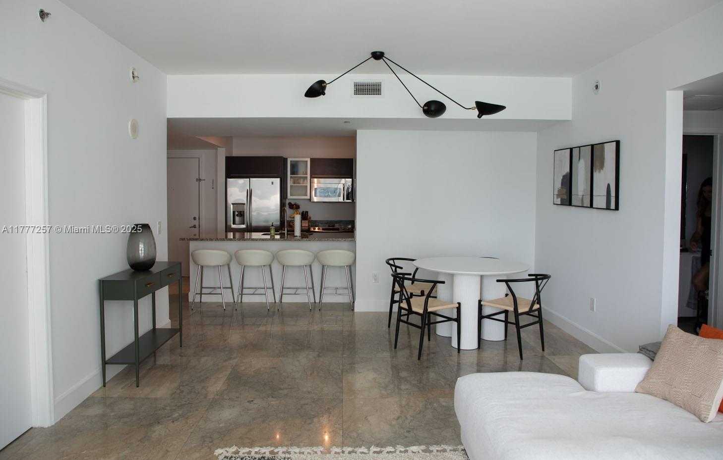 Small Image of 950 BRICKELL BAY DR #1504, Miami Number 7