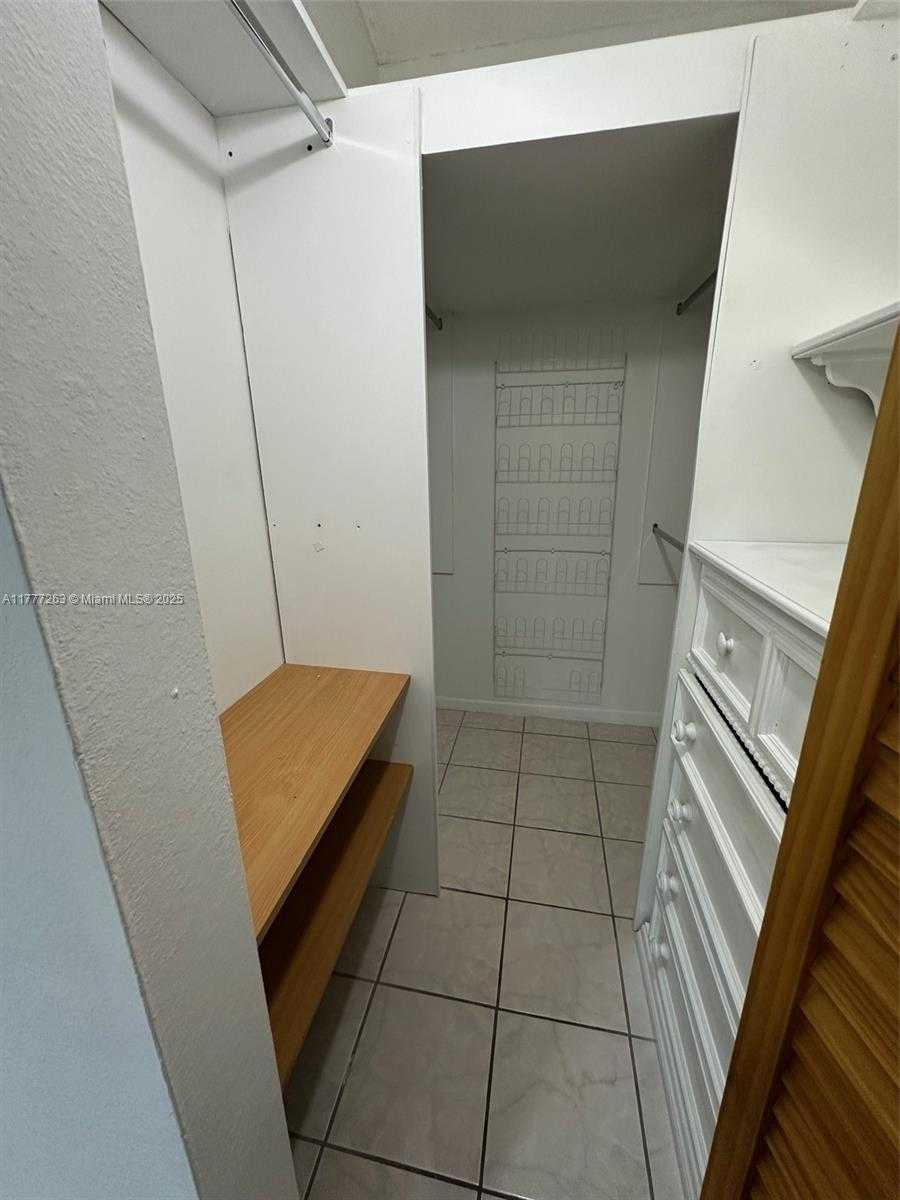 Small Image of 14755 SOUTH WEST 85TH TER, Miami Number 10