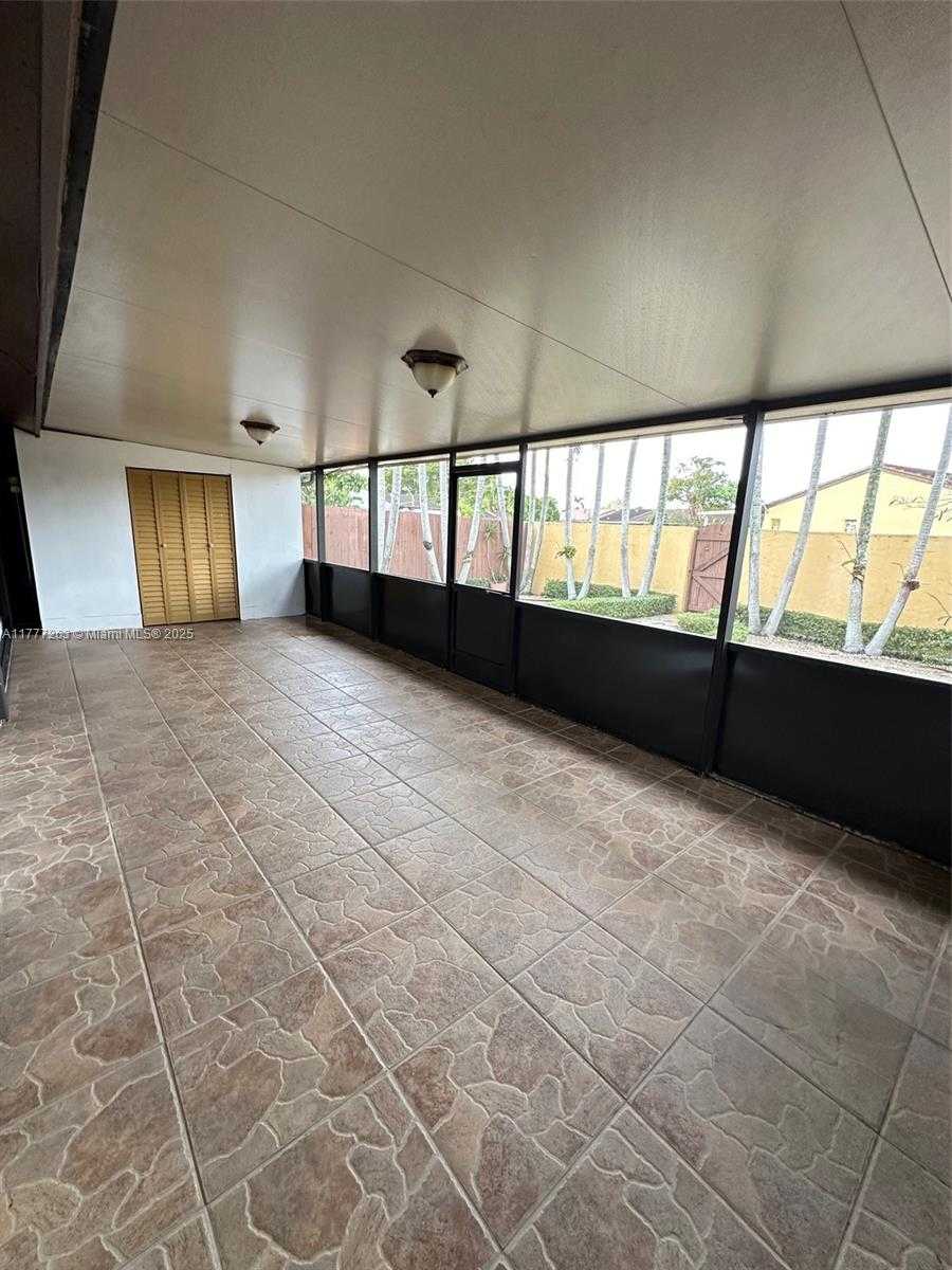 Small Image of 14755 SOUTH WEST 85TH TER, Miami Number 16
