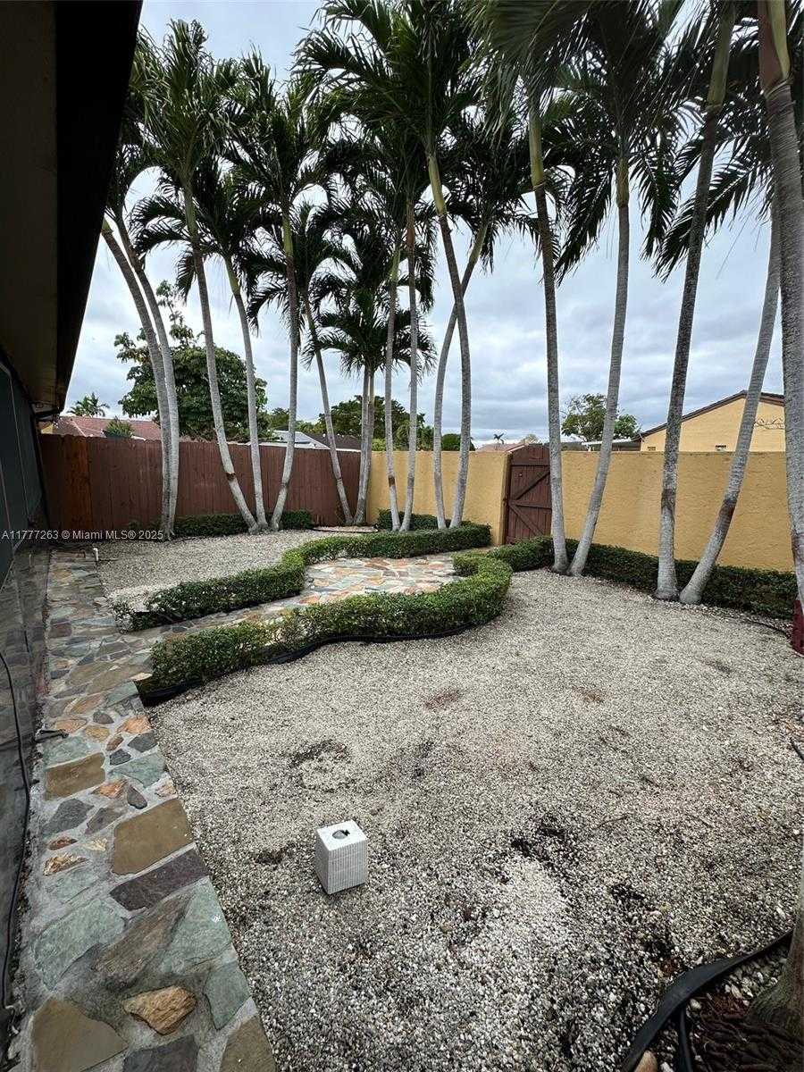 Small Image of 14755 SOUTH WEST 85TH TER, Miami Number 19