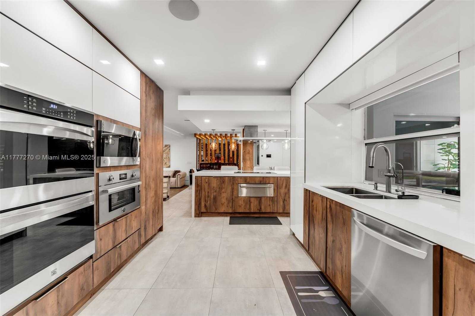 Small Image of 14401 SOUTH WEST 79TH AVE, Palmetto Bay Number 12