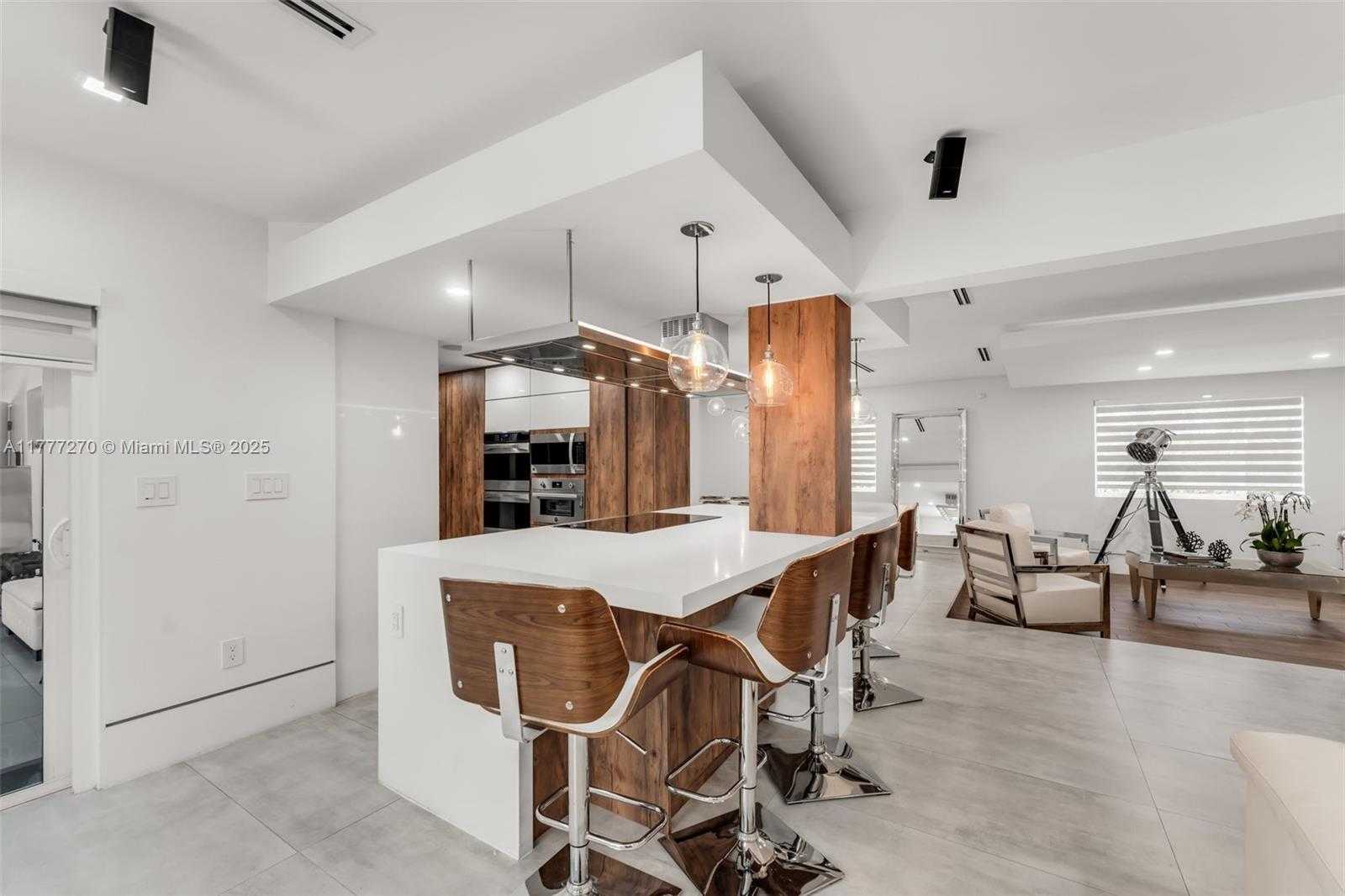 Small Image of 14401 SOUTH WEST 79TH AVE, Palmetto Bay Number 7