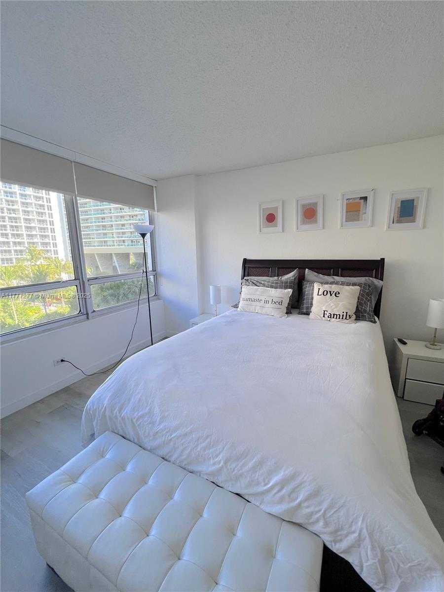 Small Image of 1500 BAY RD #550S, Miami Beach Number 11