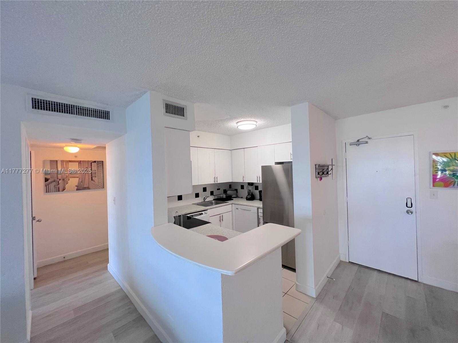 Small Image of 1500 BAY RD #550S, Miami Beach Number 7