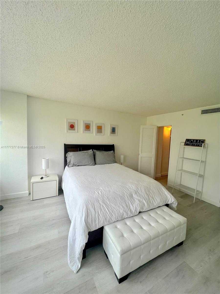 Small Image of 1500 BAY RD #550S, Miami Beach Number 9