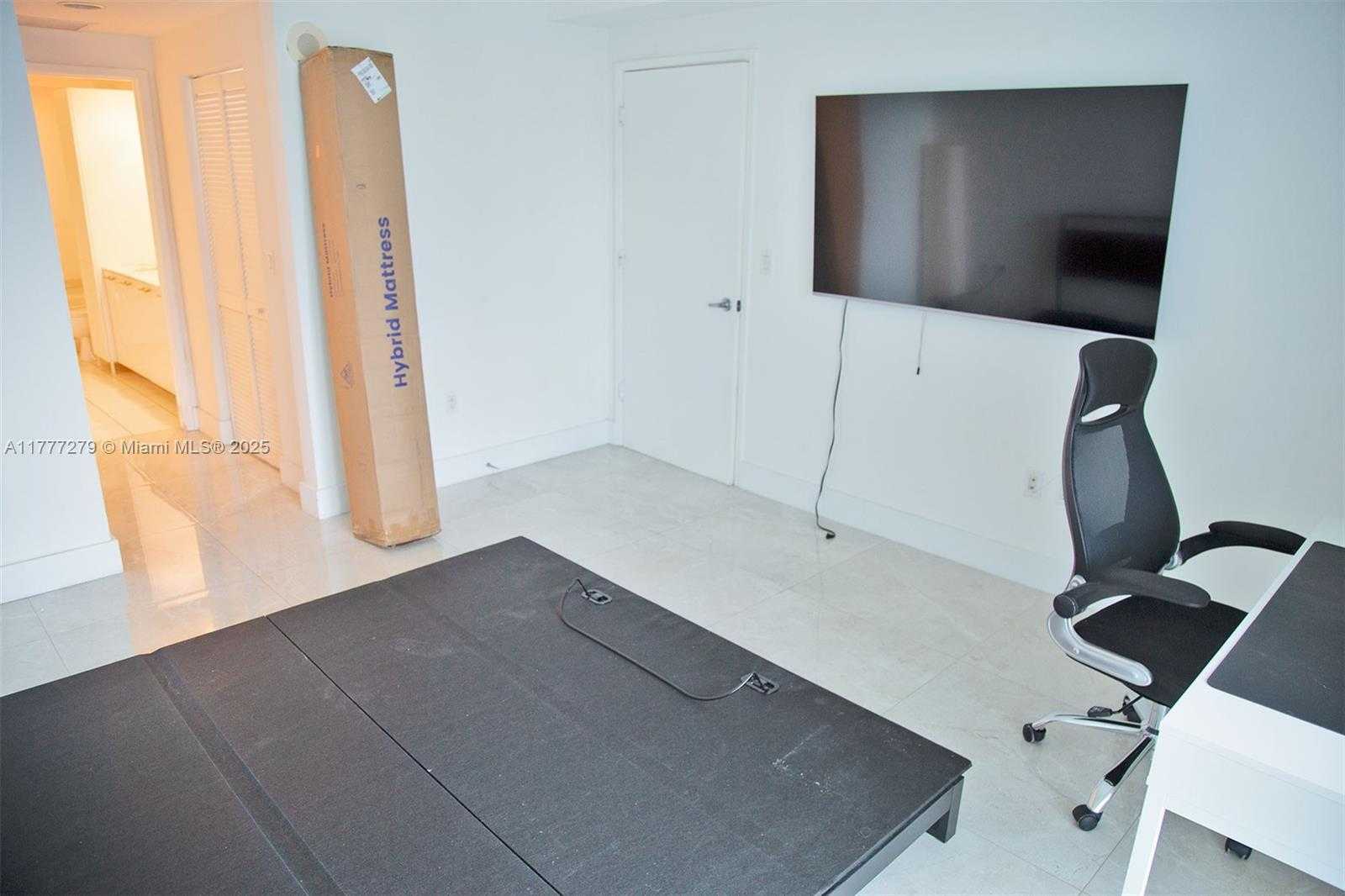 Small Image of 951 BRICKELL AVE #3007, Miami Number 13