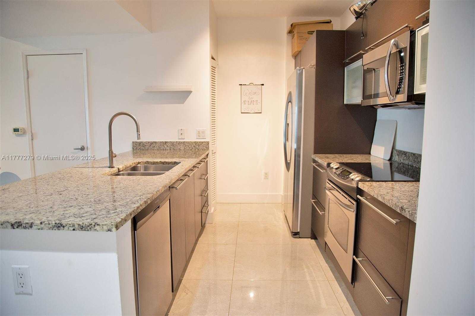 Small Image of 951 BRICKELL AVE #3007, Miami Number 14