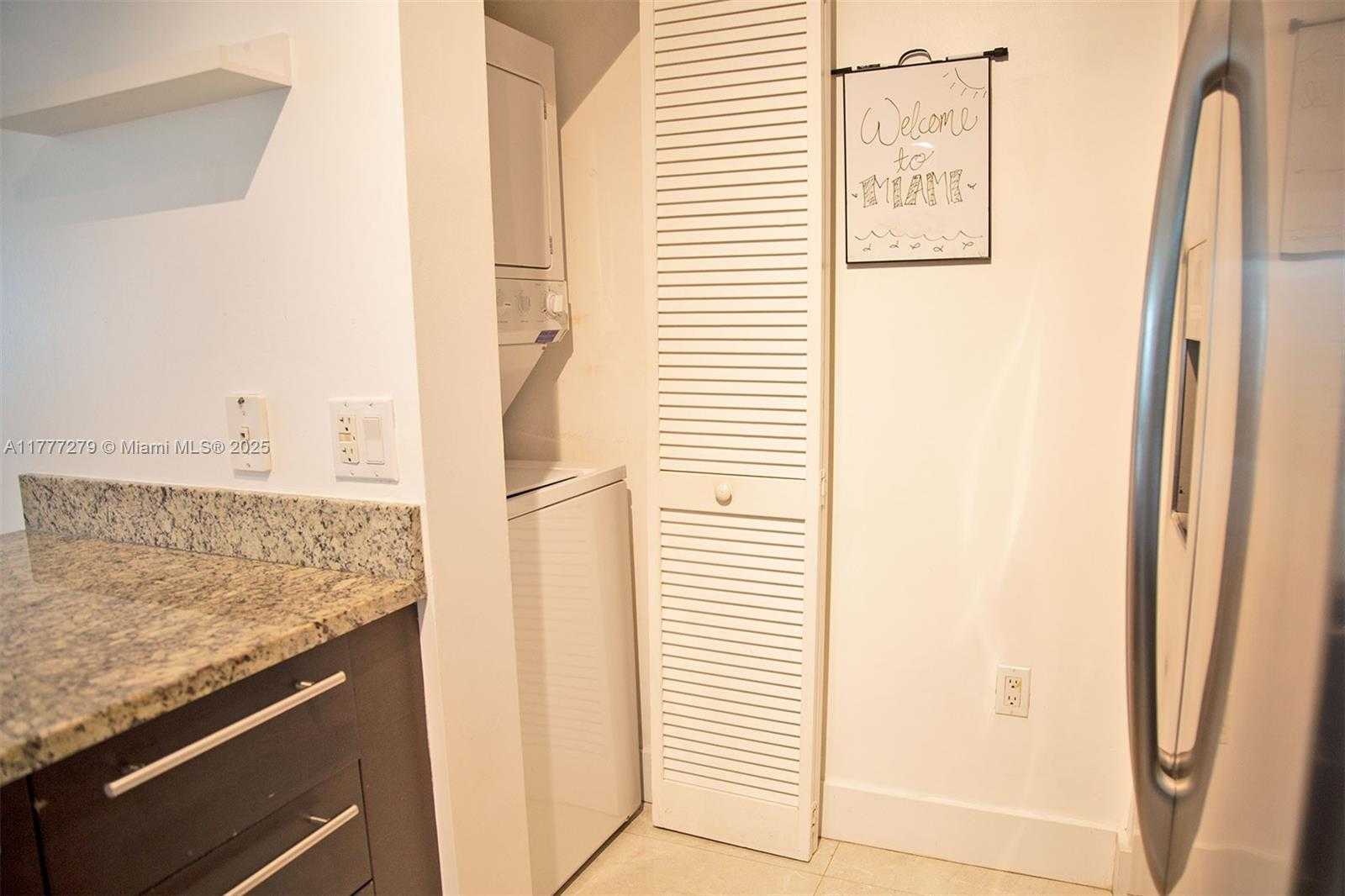 Small Image of 951 BRICKELL AVE #3007, Miami Number 17