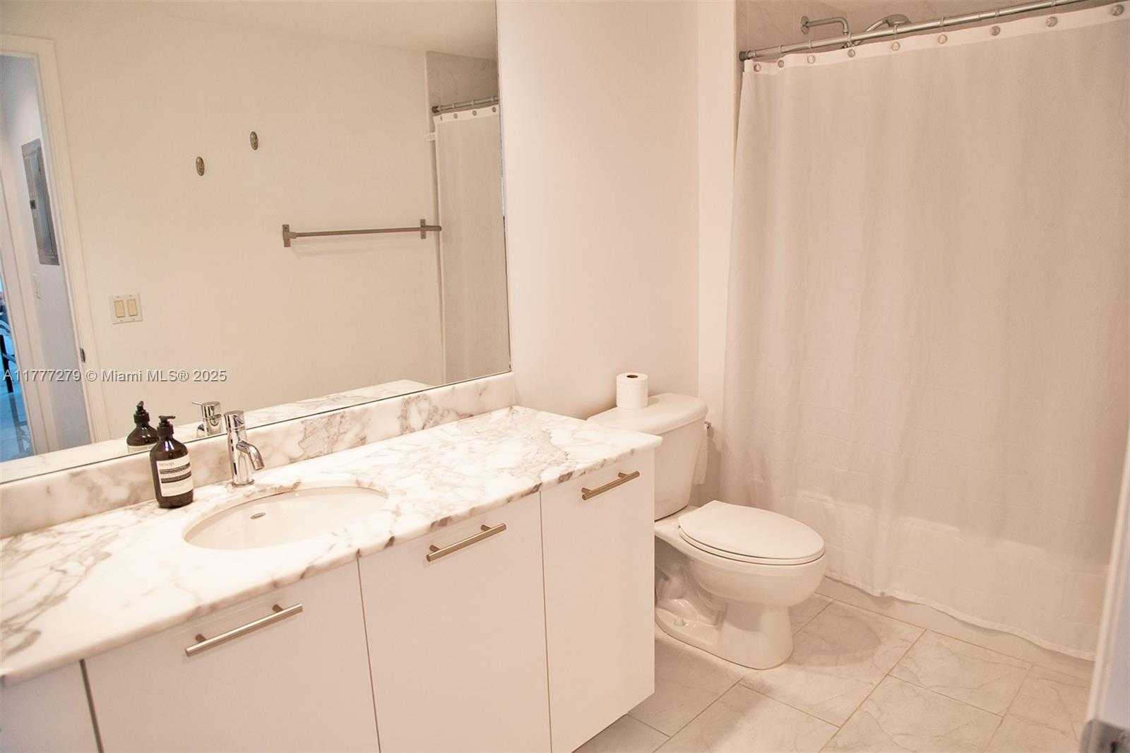 Small Image of 951 BRICKELL AVE #3007, Miami Number 5