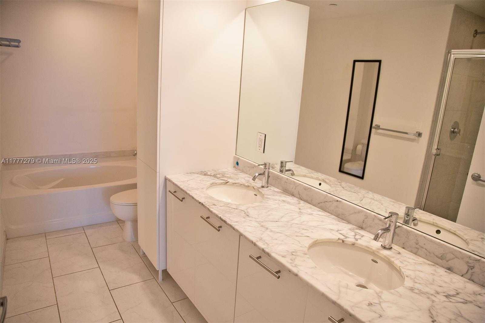 Small Image of 951 BRICKELL AVE #3007, Miami Number 7