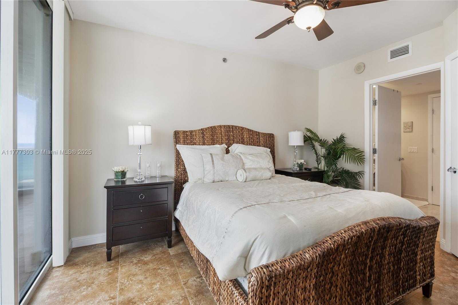 Small Image of 1830 SOUTH OCEAN DR #1108, Hallandale Beach Number 13