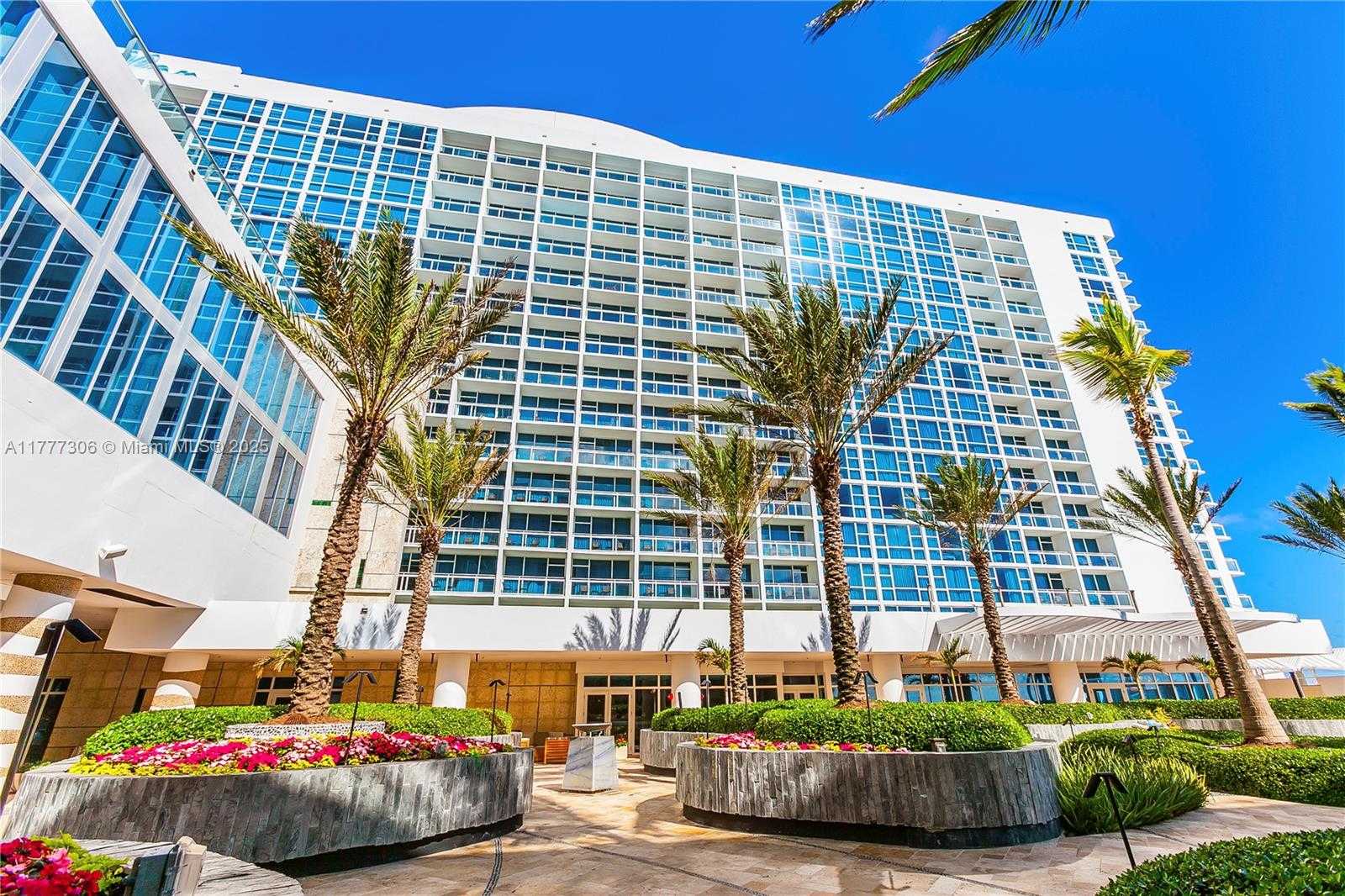 Small Image of 6801 COLLINS AVE #920, Miami Beach Number 12