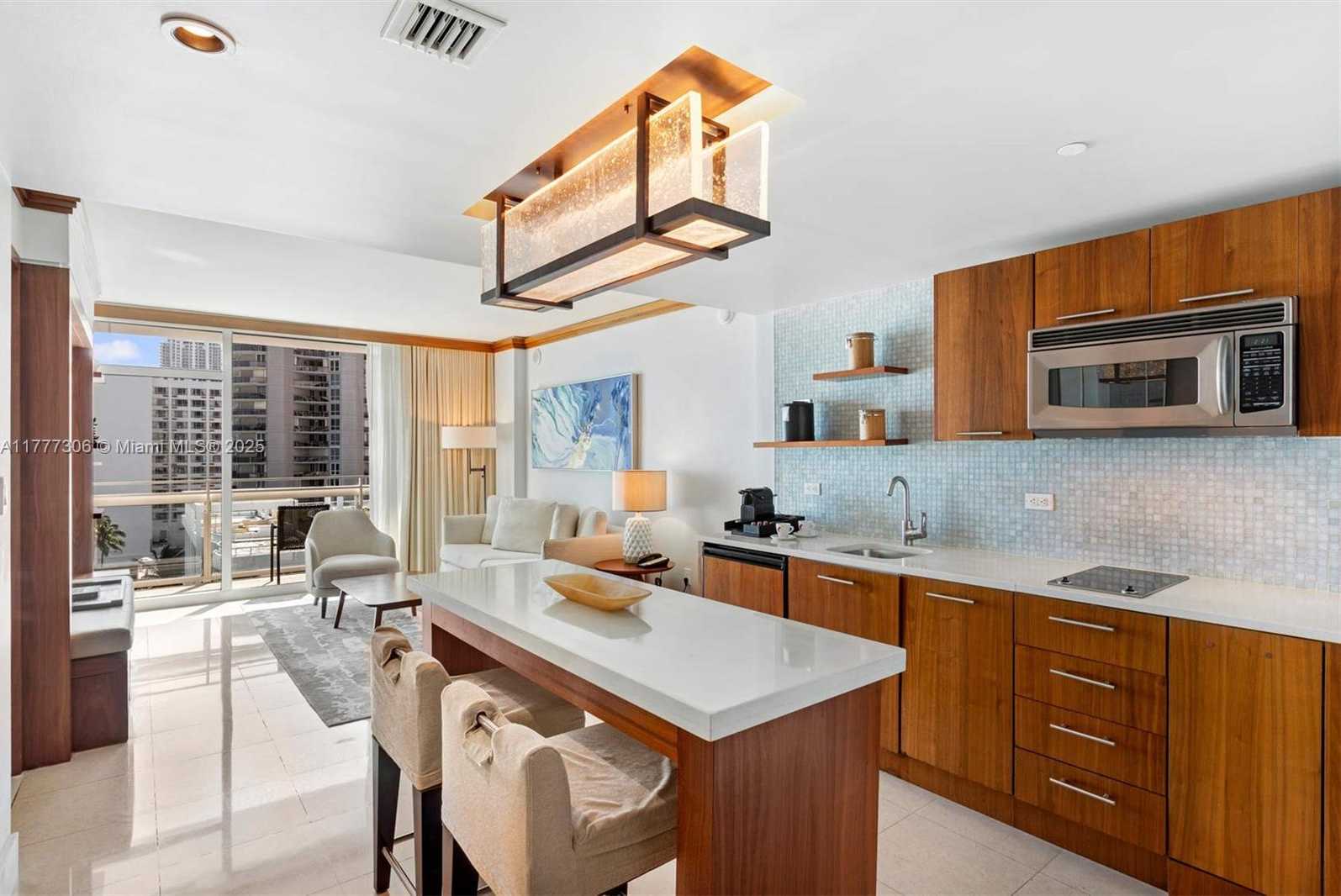 Small Image of 6801 COLLINS AVE #920, Miami Beach Number 5