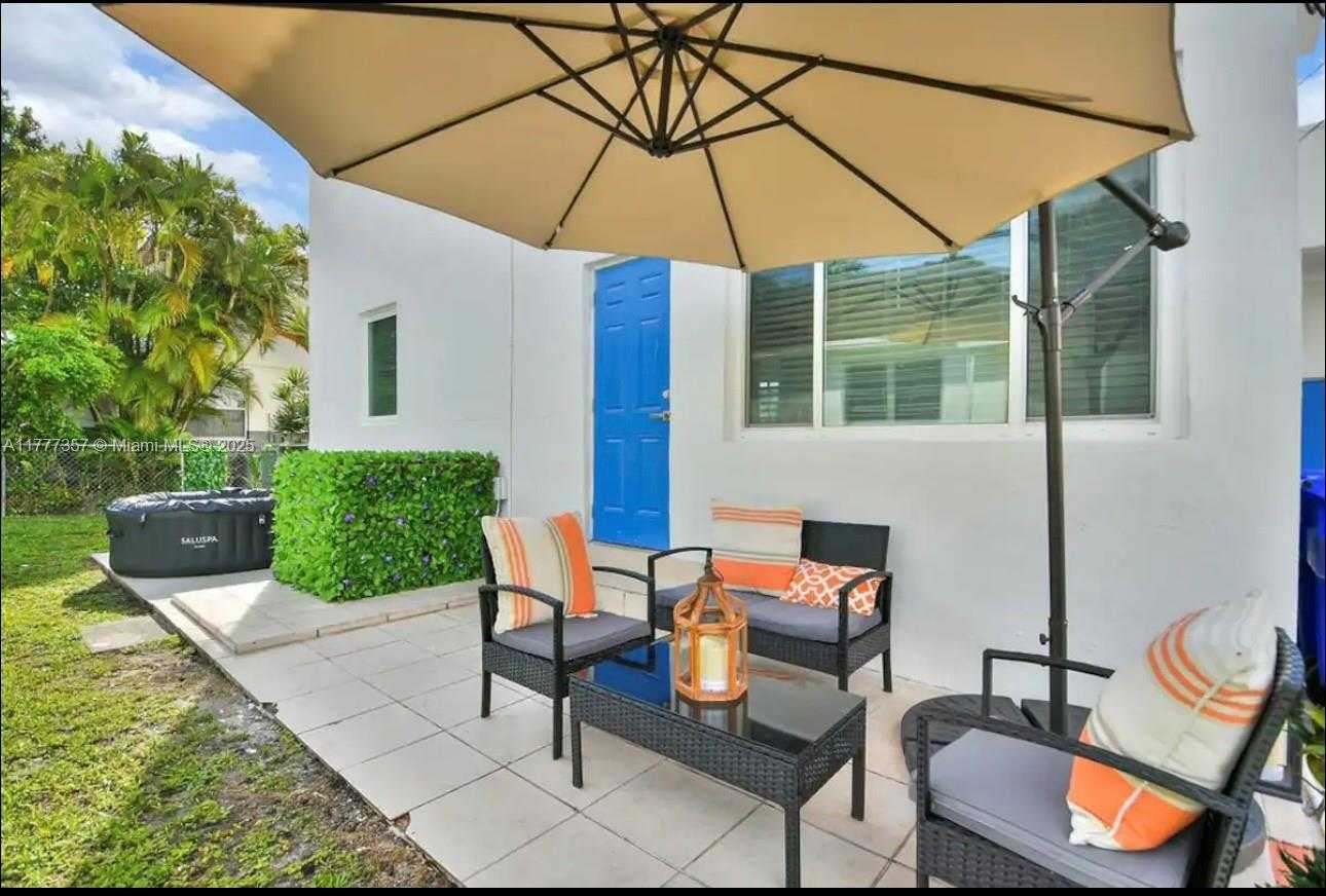 Small Image of 3523 SOUTH WEST 16TH ST, Miami Number 24