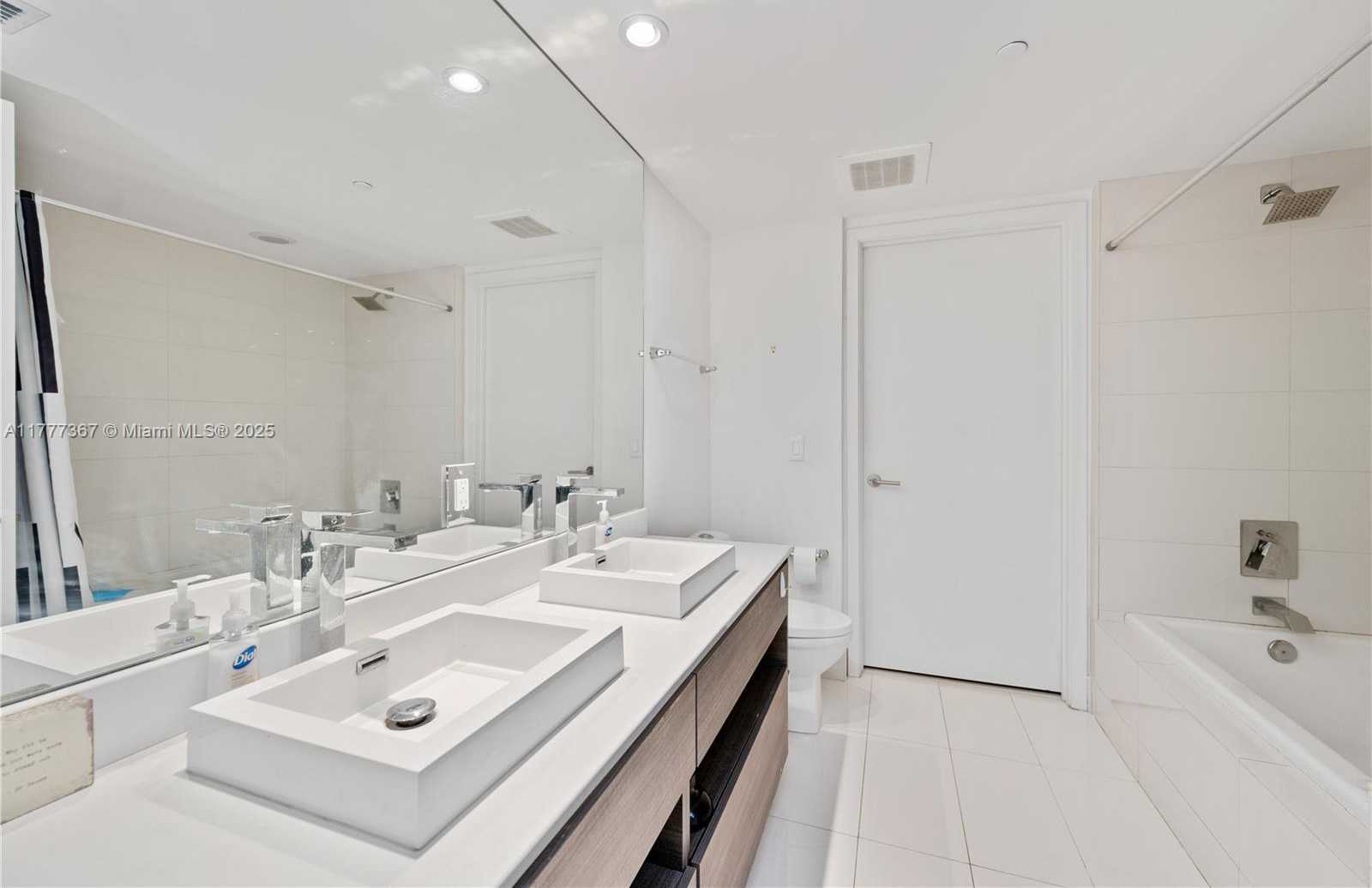 Small Image of 1100 SOUTH MIAMI AVE #3102, Miami Number 10