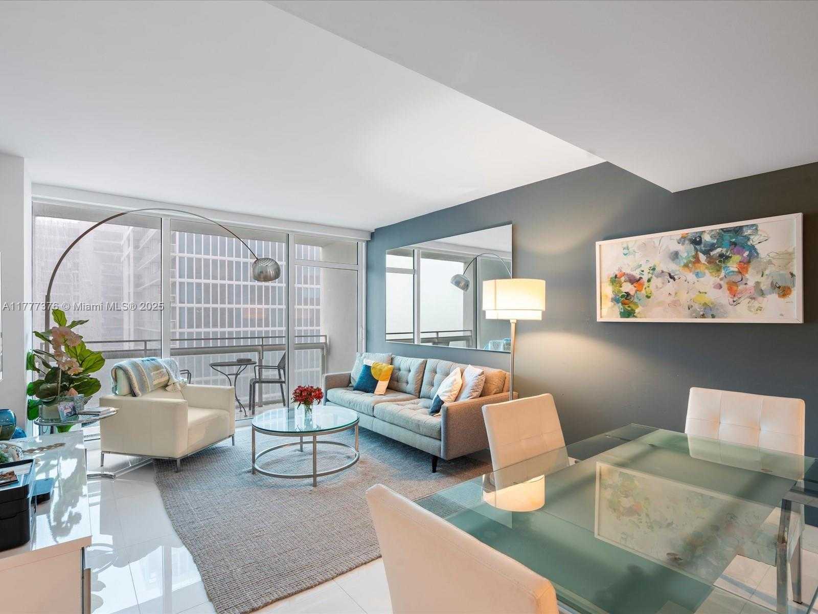 Small Image of 6801 COLLINS AVE #1209, Miami Beach Number 4