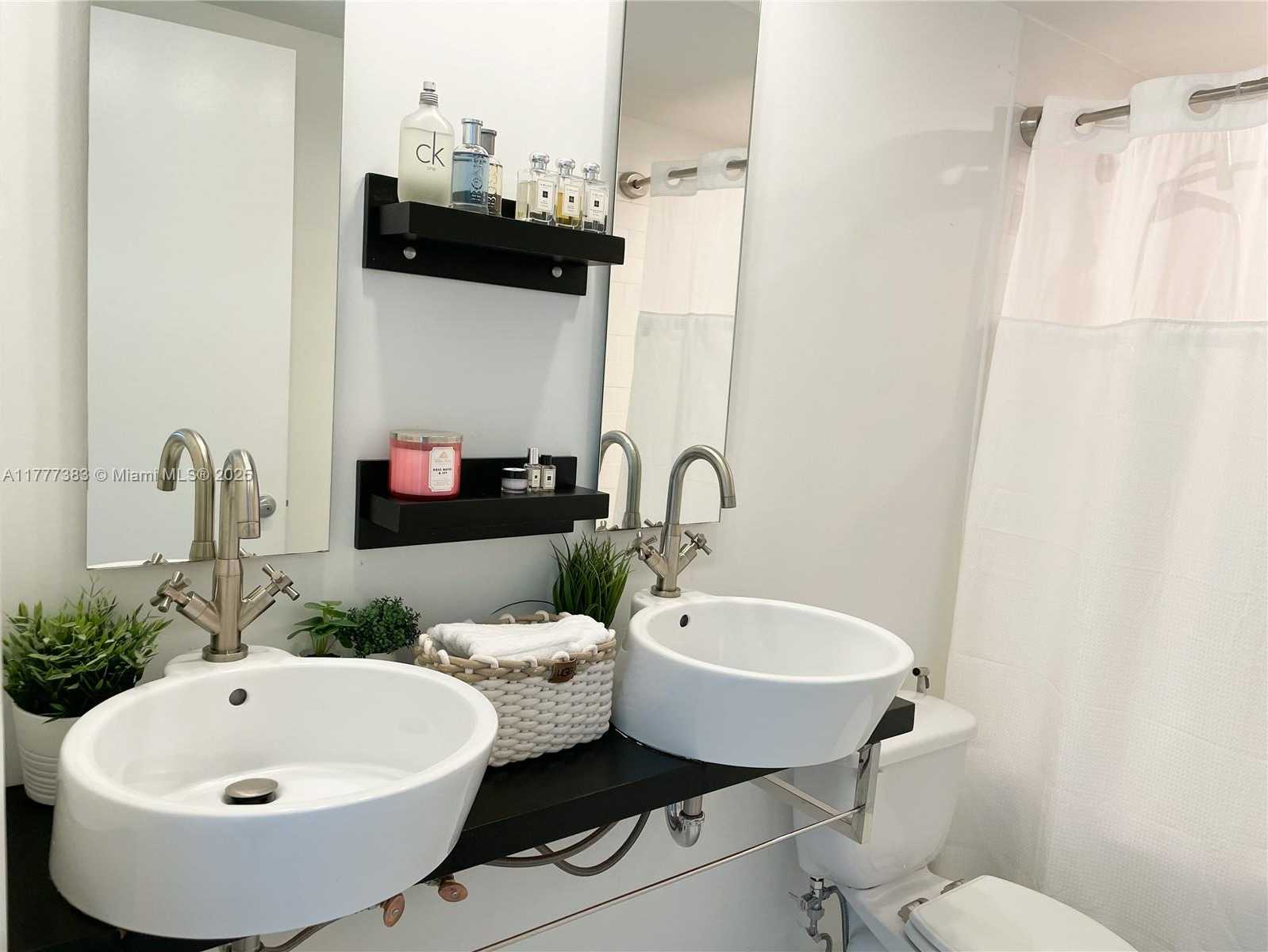 Small Image of 690 SOUTH WEST 1ST CT #2717, Miami Number 13