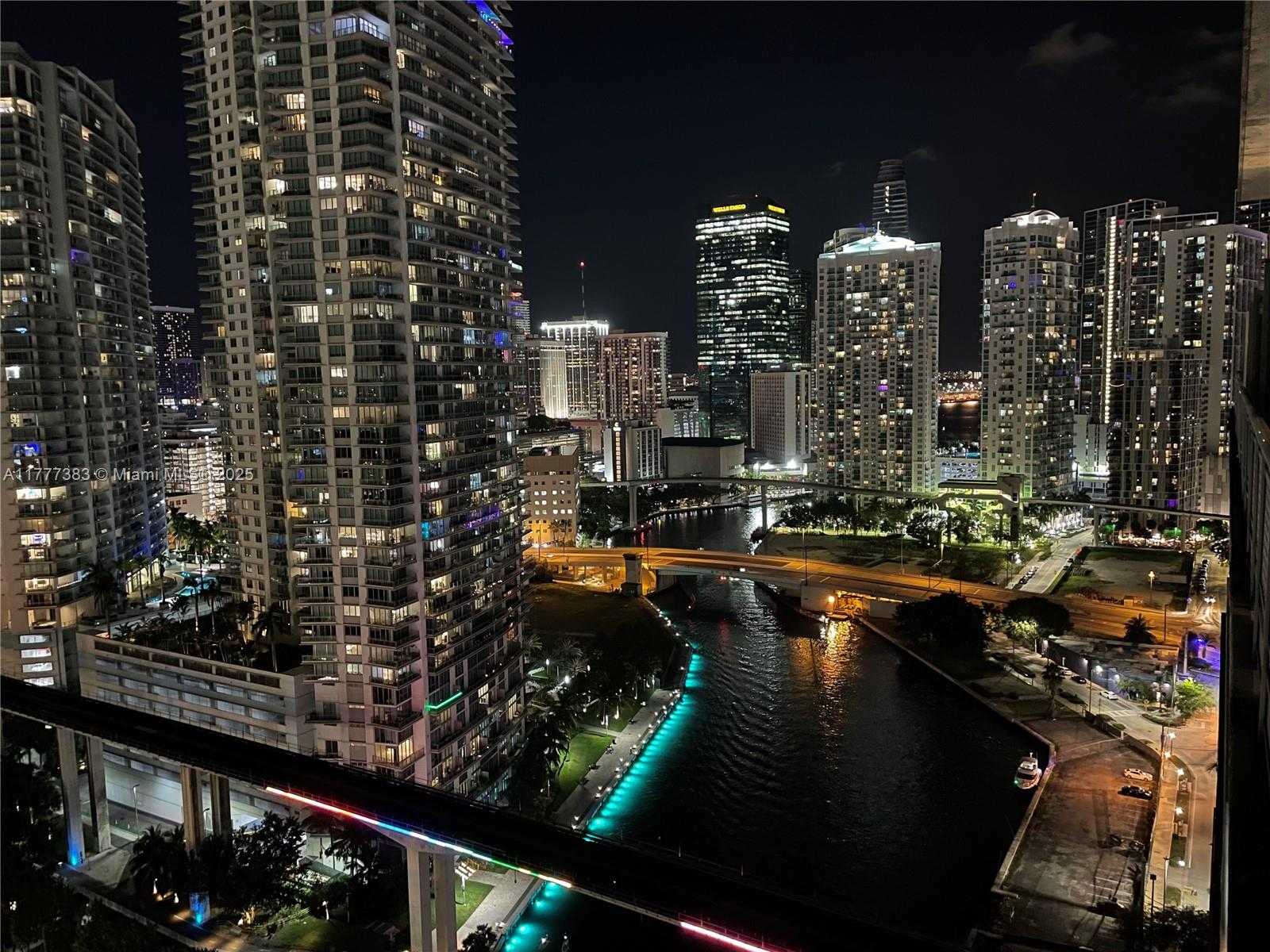 Small Image of 690 SOUTH WEST 1ST CT #2717, Miami Number 8