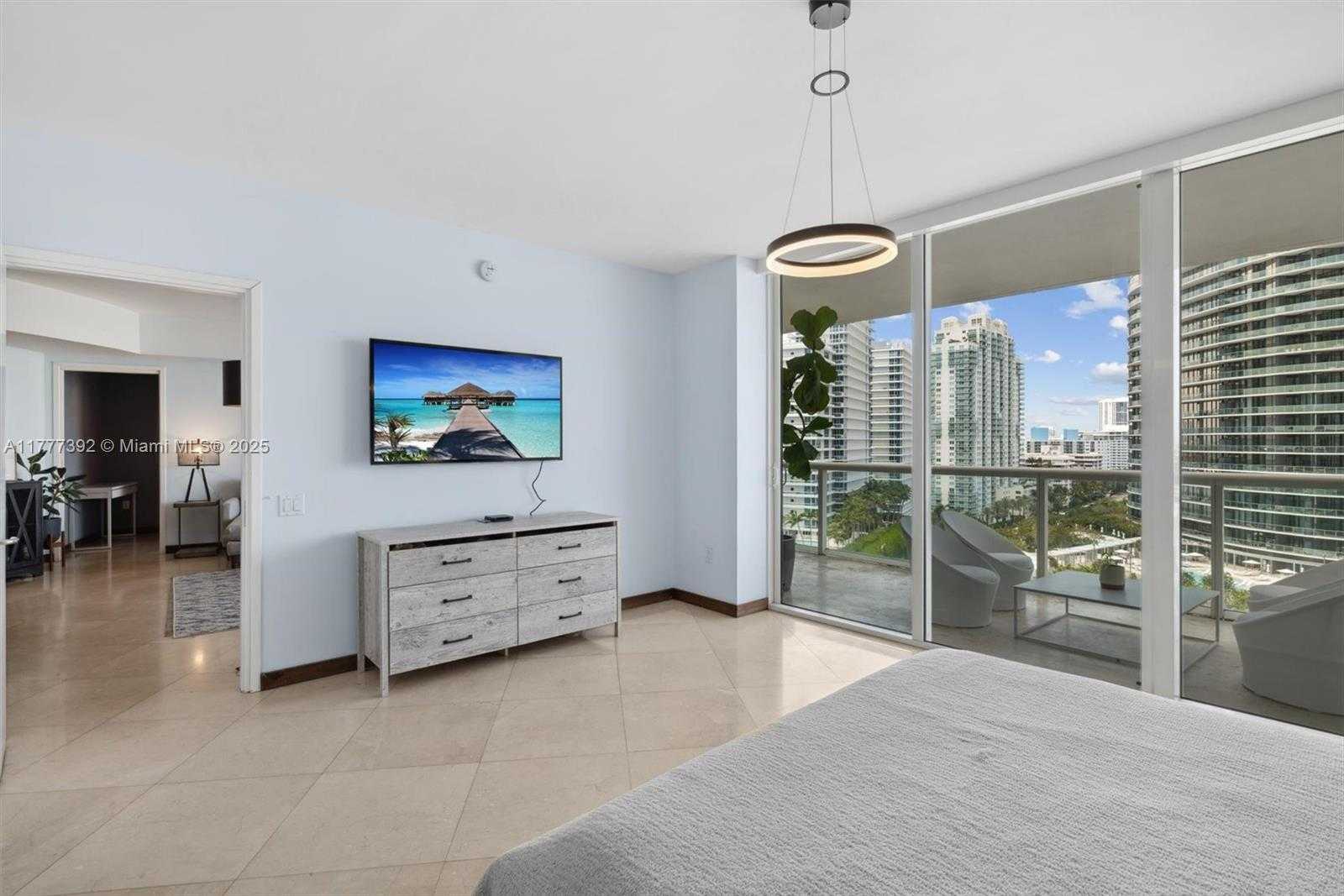Small Image of 450 ALTON RD #1404, Miami Beach Number 10