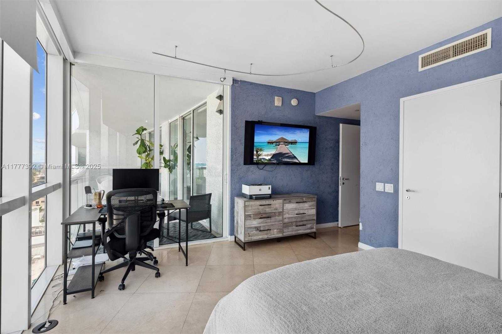 Small Image of 450 ALTON RD #1404, Miami Beach Number 15